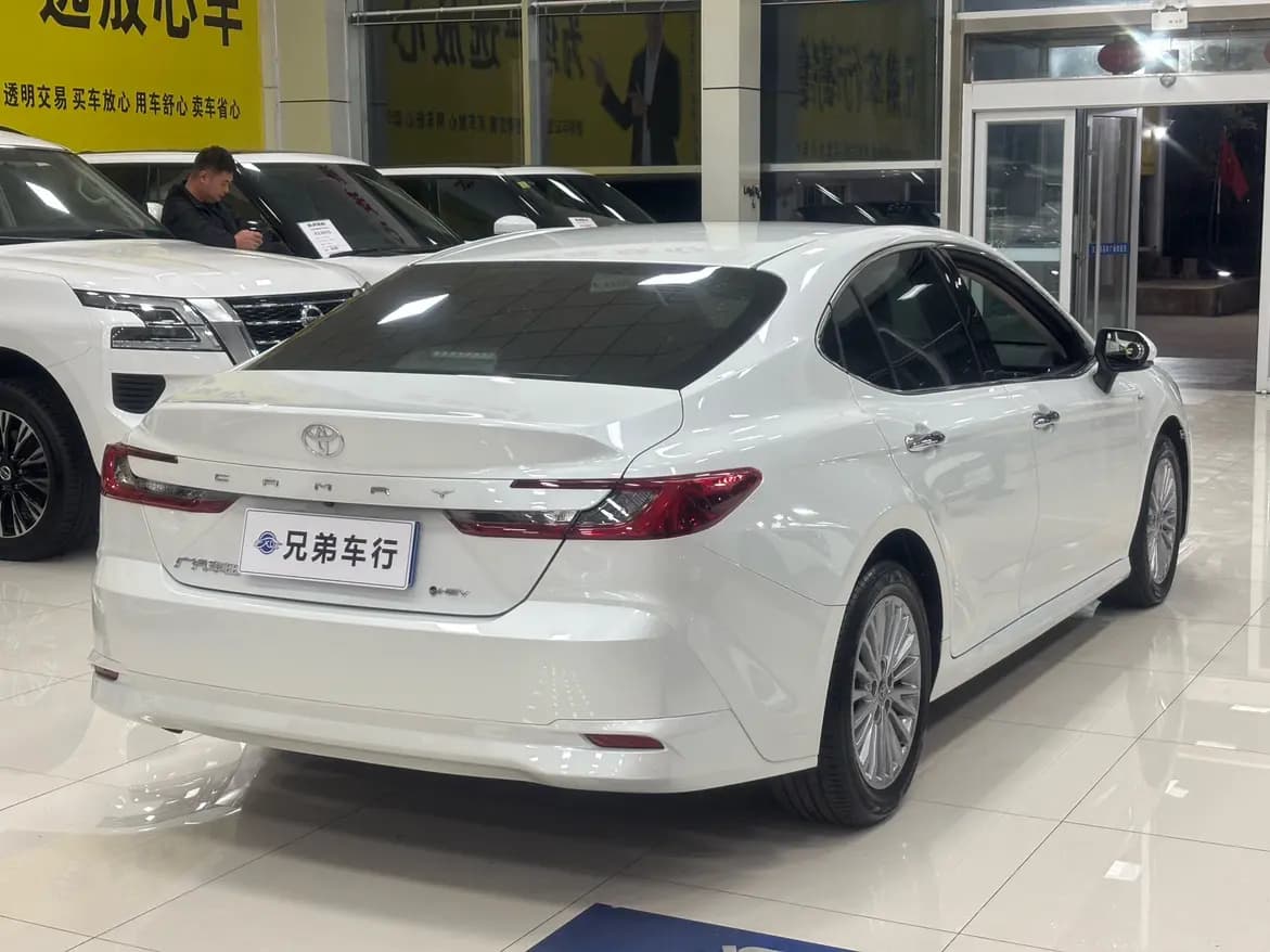 Toyota Camry 2024 г. 1300 км. — фото 4
