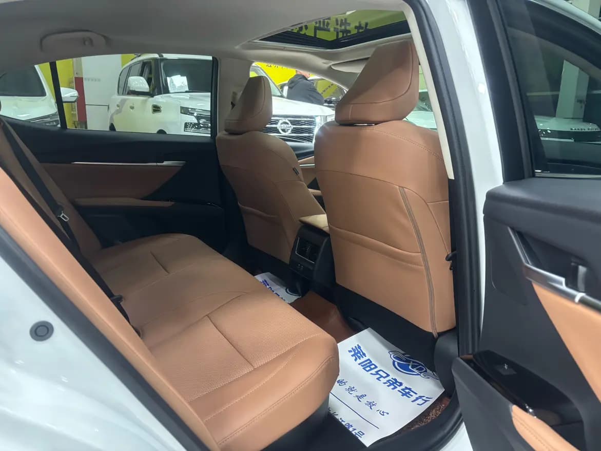 Toyota Camry 2024 г. 1300 км. — фото 9