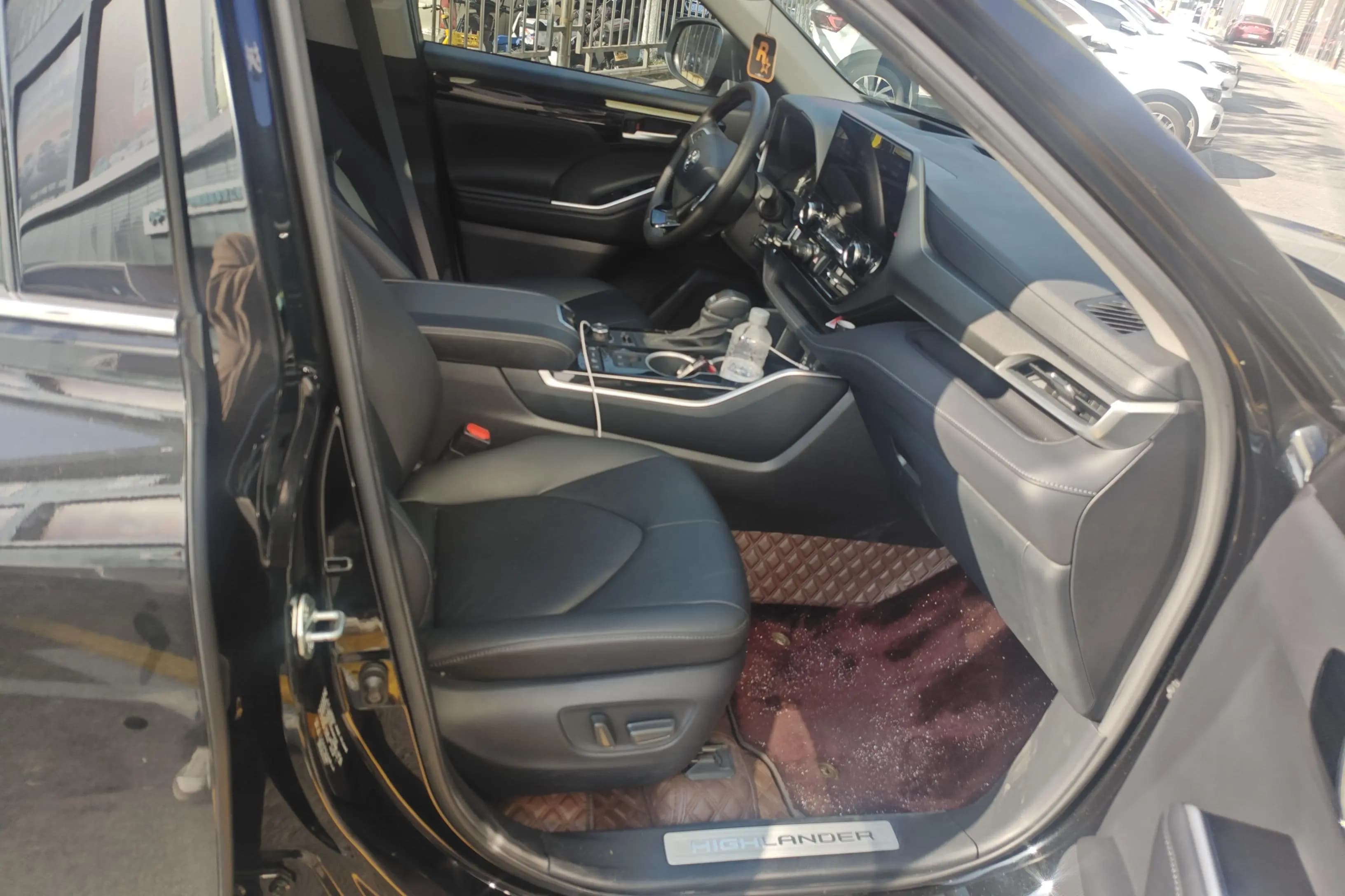 Toyota Highlander 2023 г. 15826 км. — фото 9