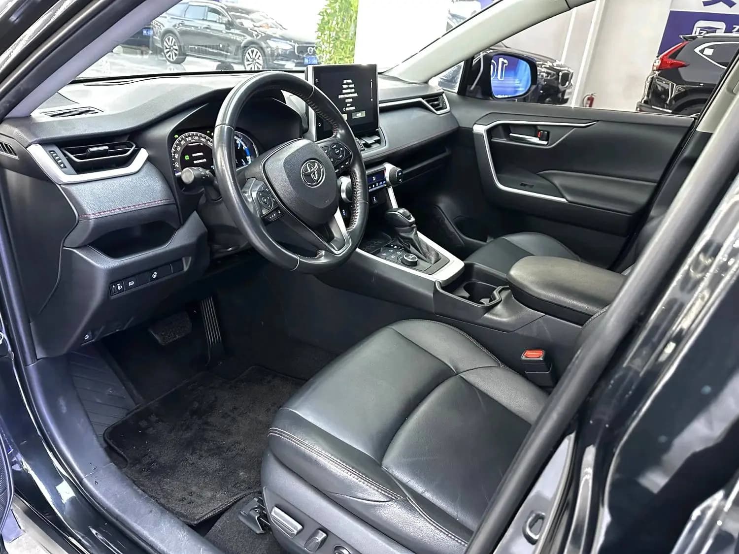 Toyota Wildlander PHEV 2021 г. 58088 км. — фото 8