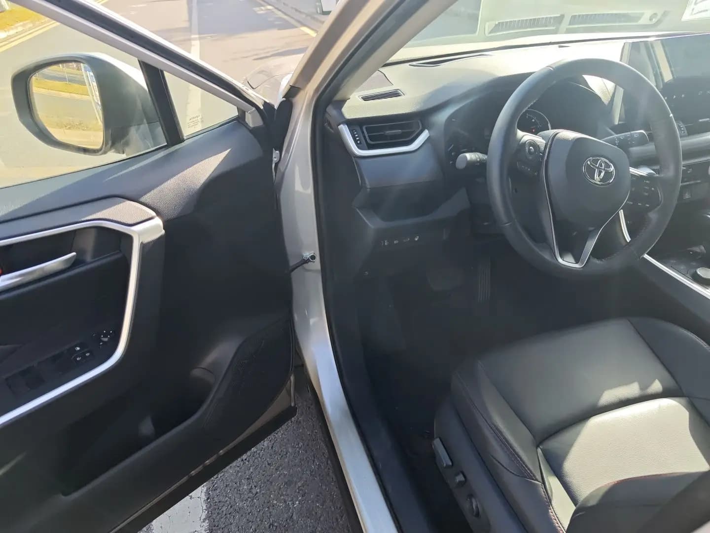 Toyota Wildlander PHEV 2022 г. 22089 км. — фото 11