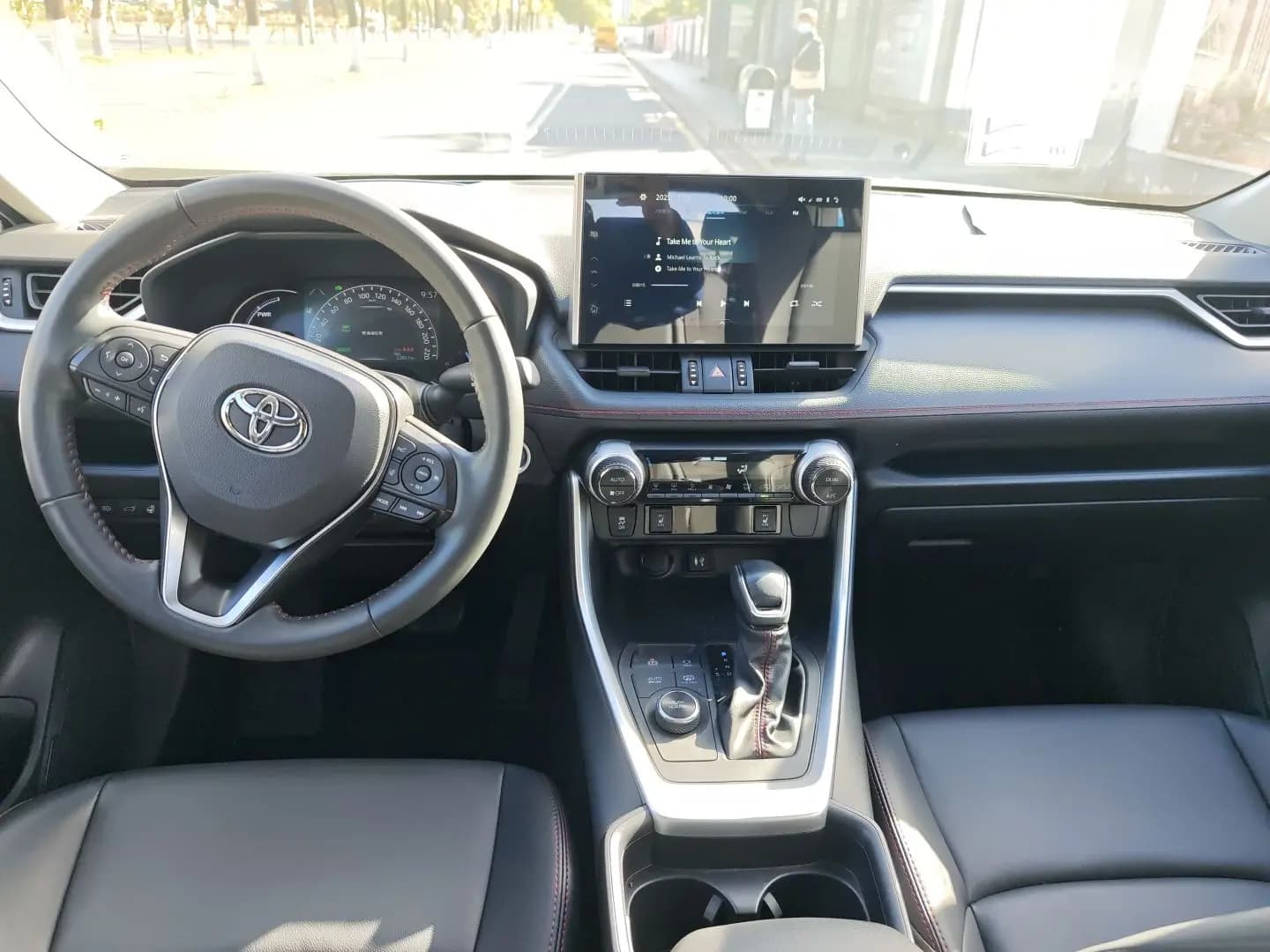 Toyota Wildlander PHEV 2022 г. 22089 км. — фото 8