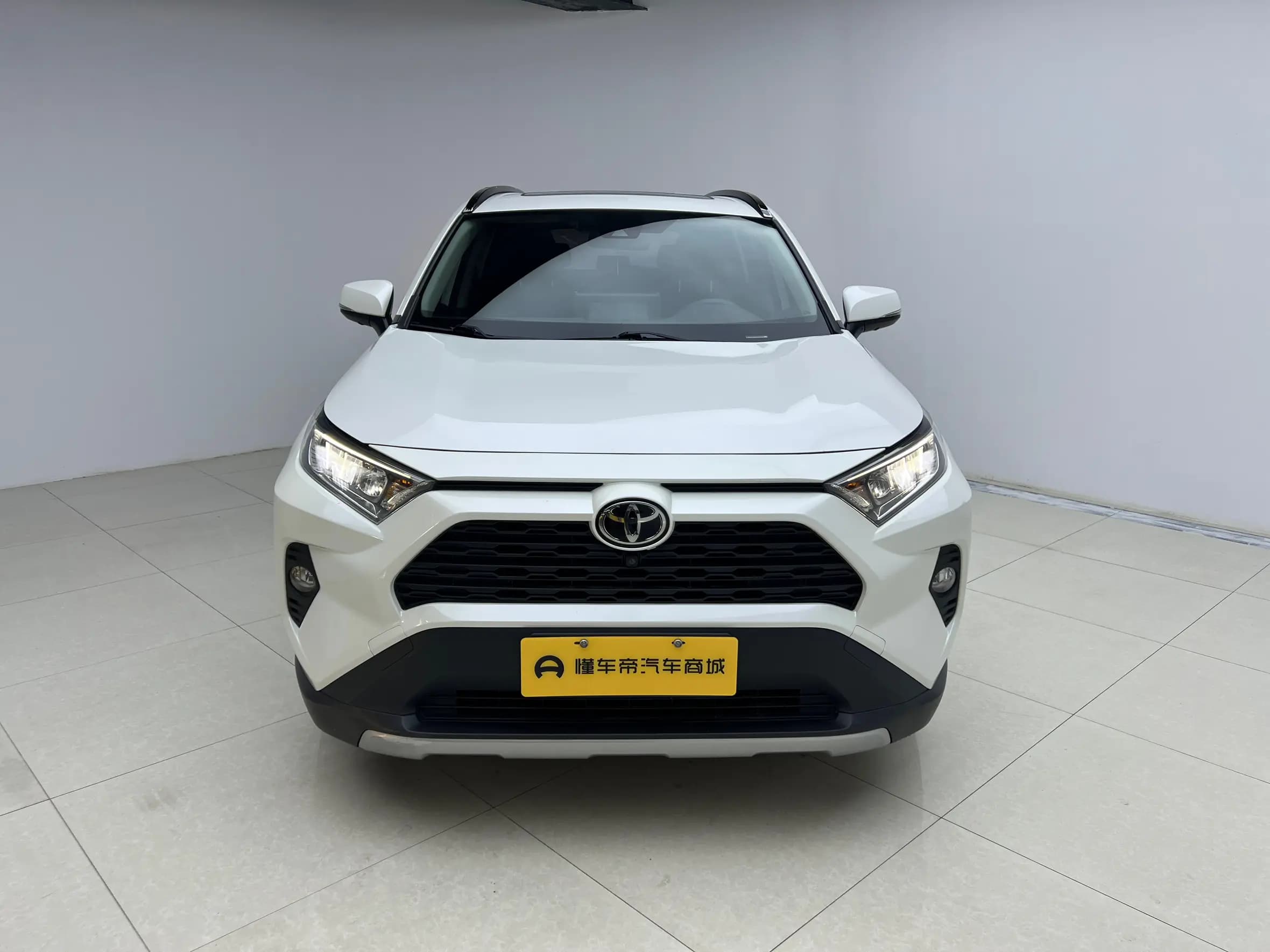 Toyota RAV4 2021 г. 48896 км. — фото 2