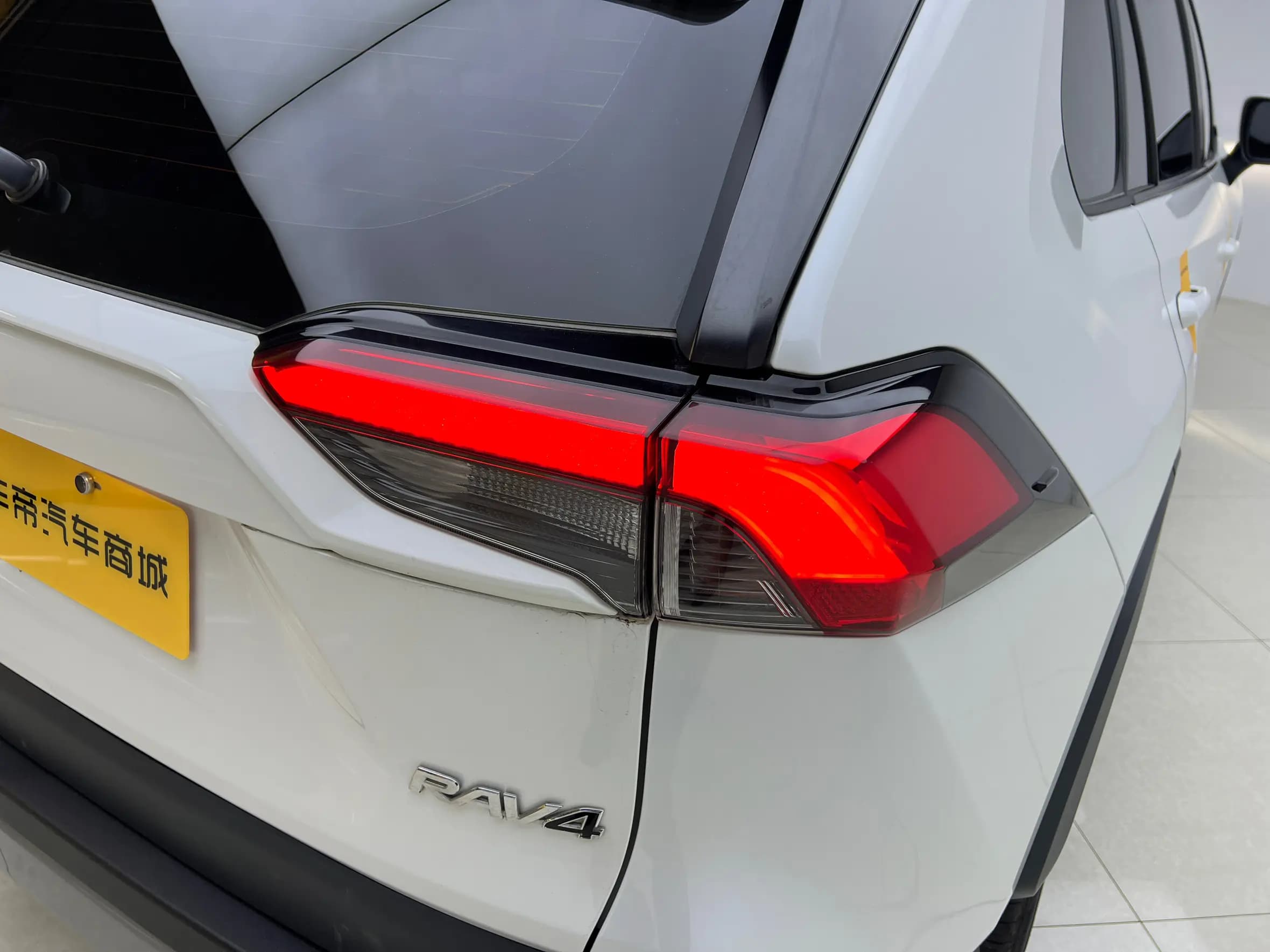 Toyota RAV4 2021 г. 48896 км. — фото 13