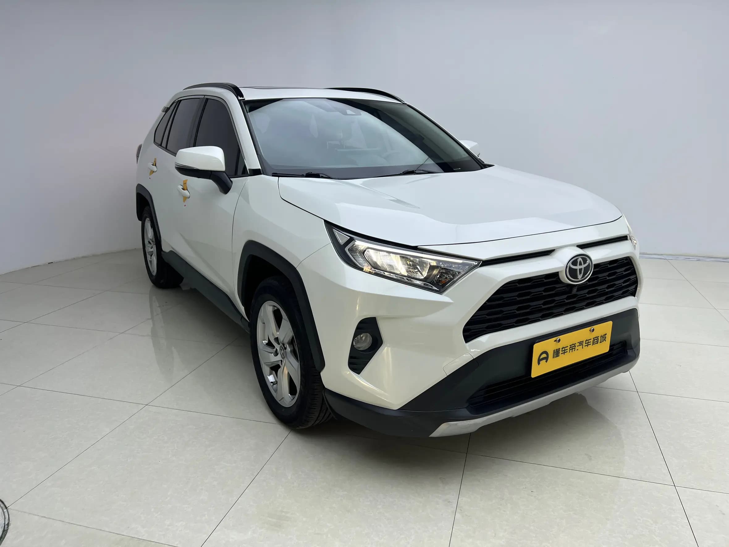 Toyota RAV4 2021 г. 48896 км. — фото 3