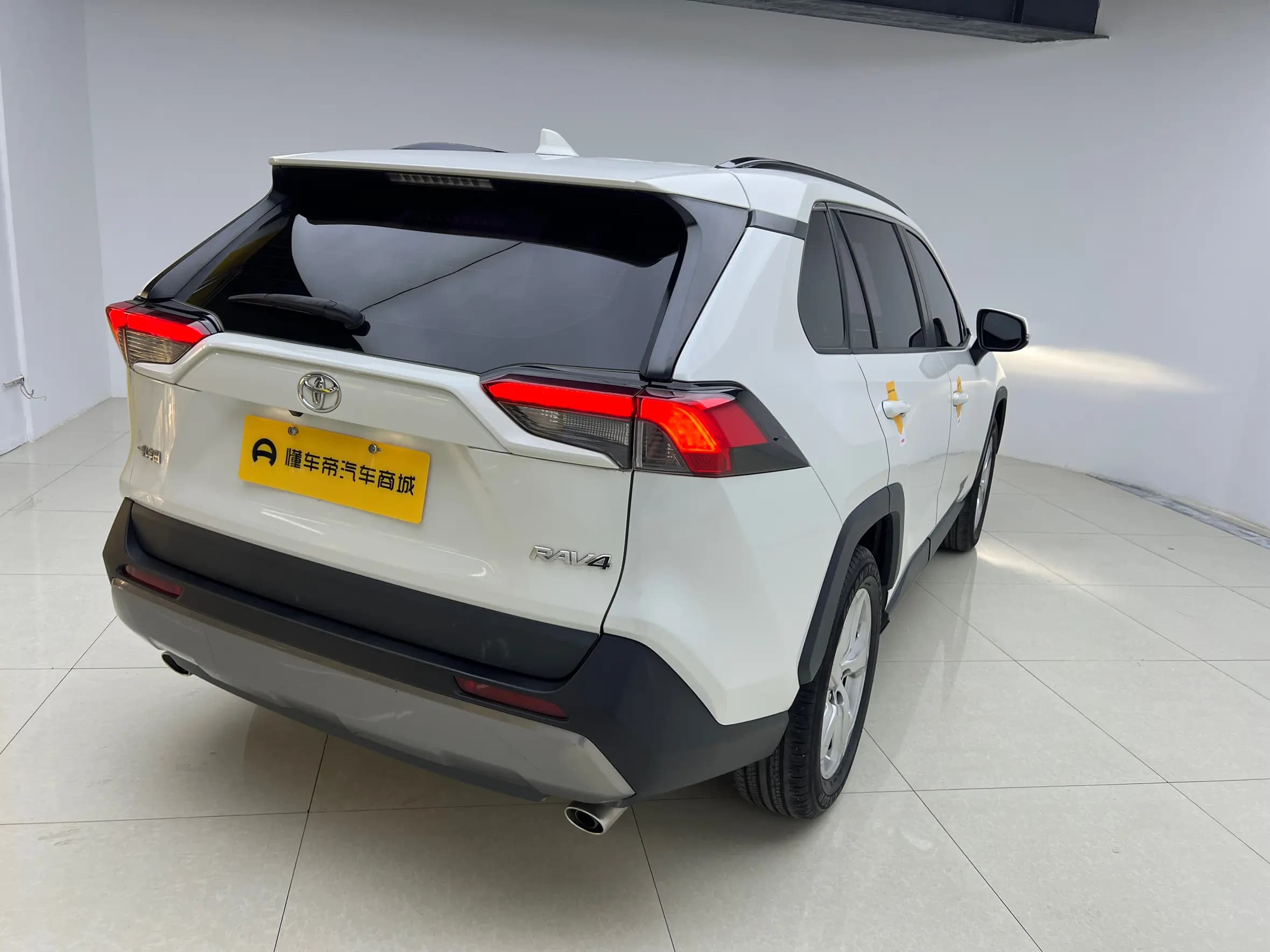 Toyota RAV4 2021 г. 48896 км. — фото 7