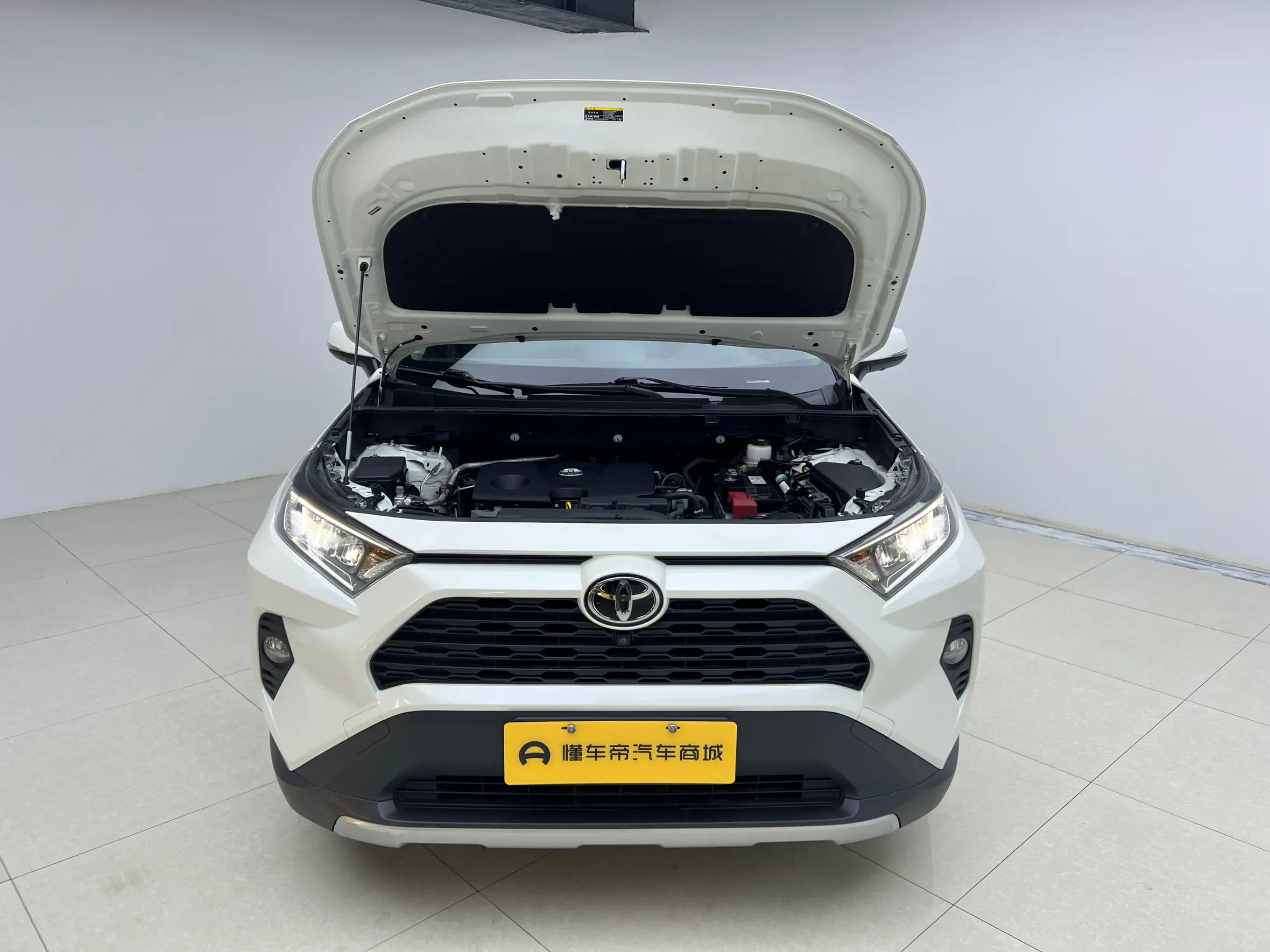 Toyota RAV4 2021 г. 48896 км. — фото 10