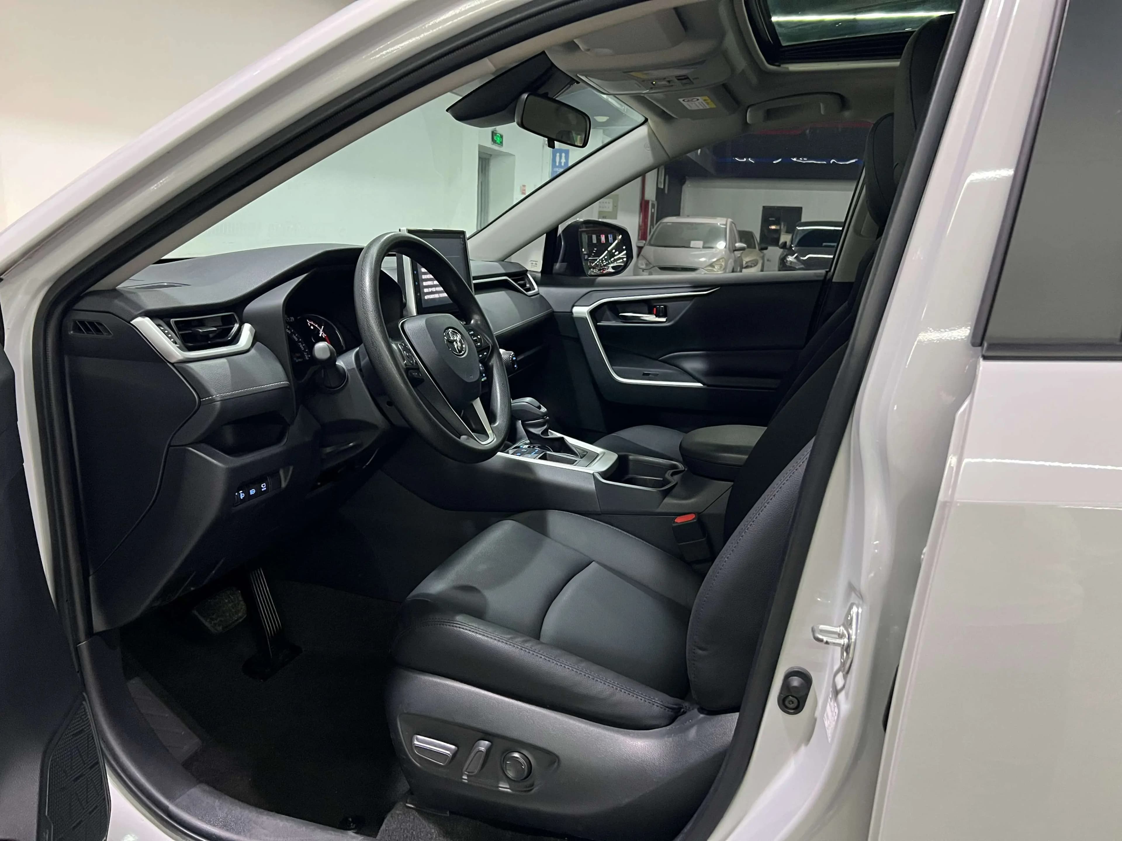 Toyota RAV4 2022 г. 26097 км. — фото 16