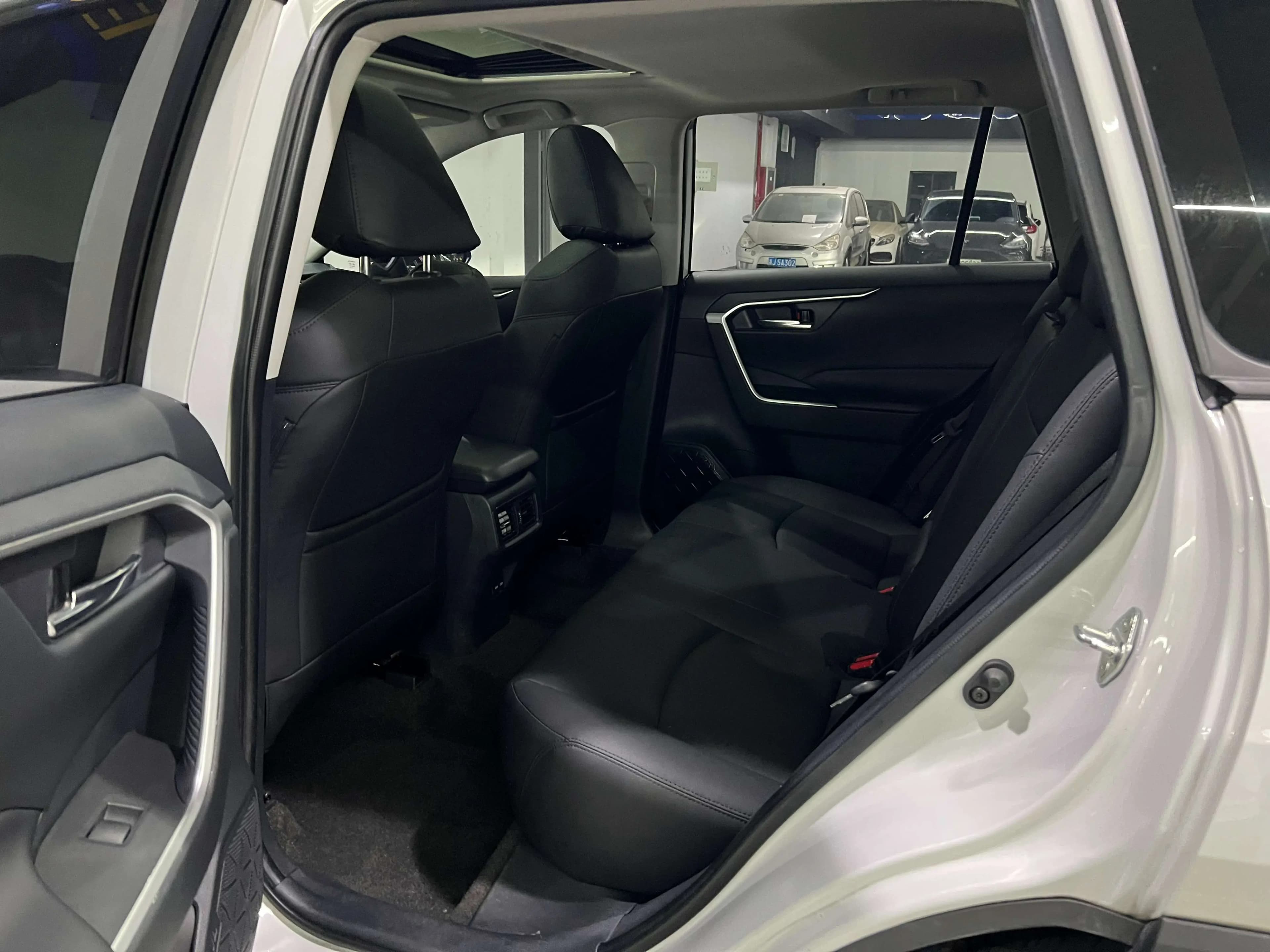 Toyota RAV4 2022 г. 26097 км. — фото 17