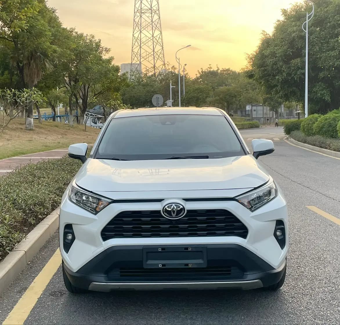 Toyota RAV4 2023 г. 69098 км. — фото 2