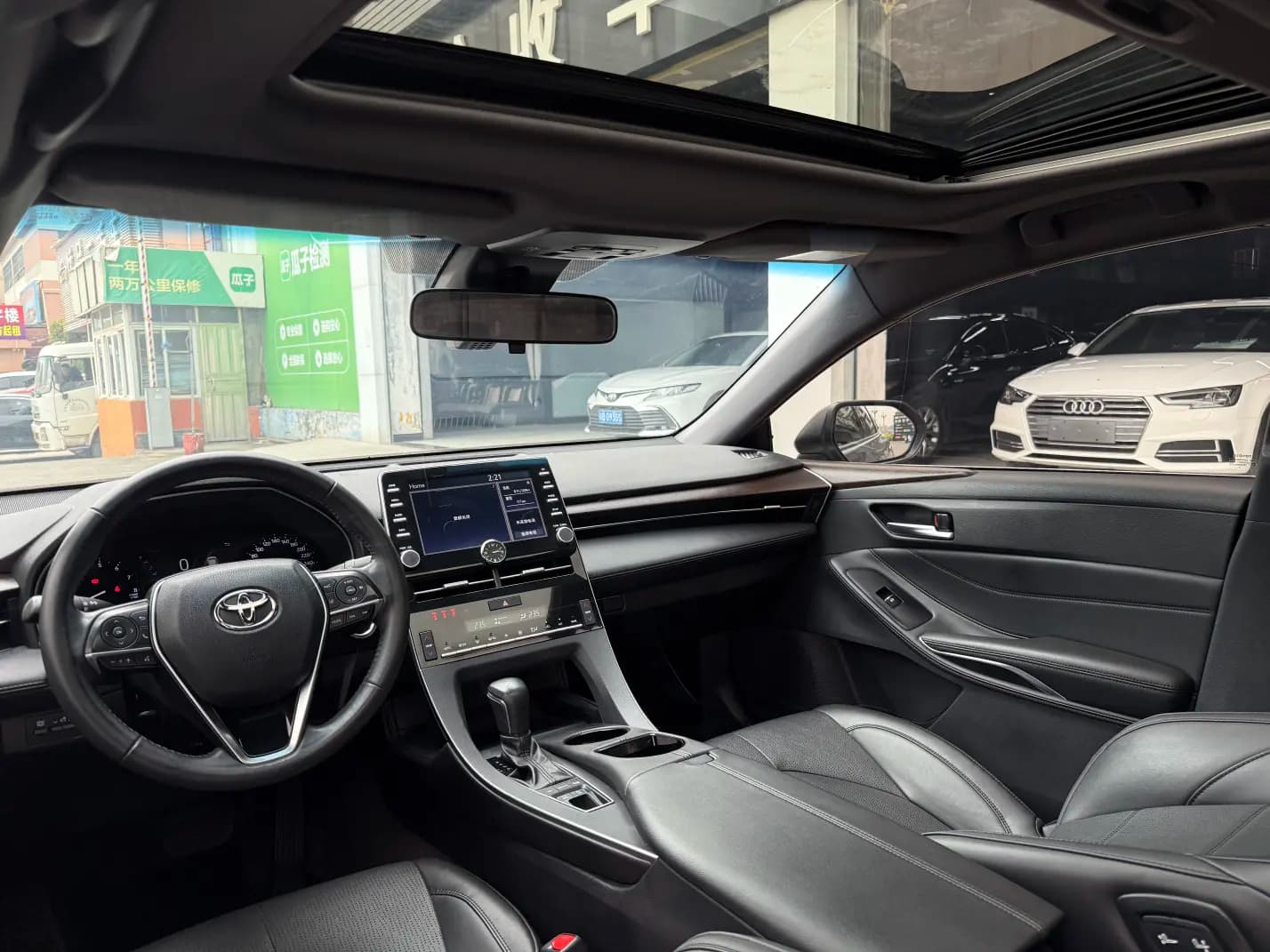 Toyota Avalon 2022 г. 40000 км. — фото 13