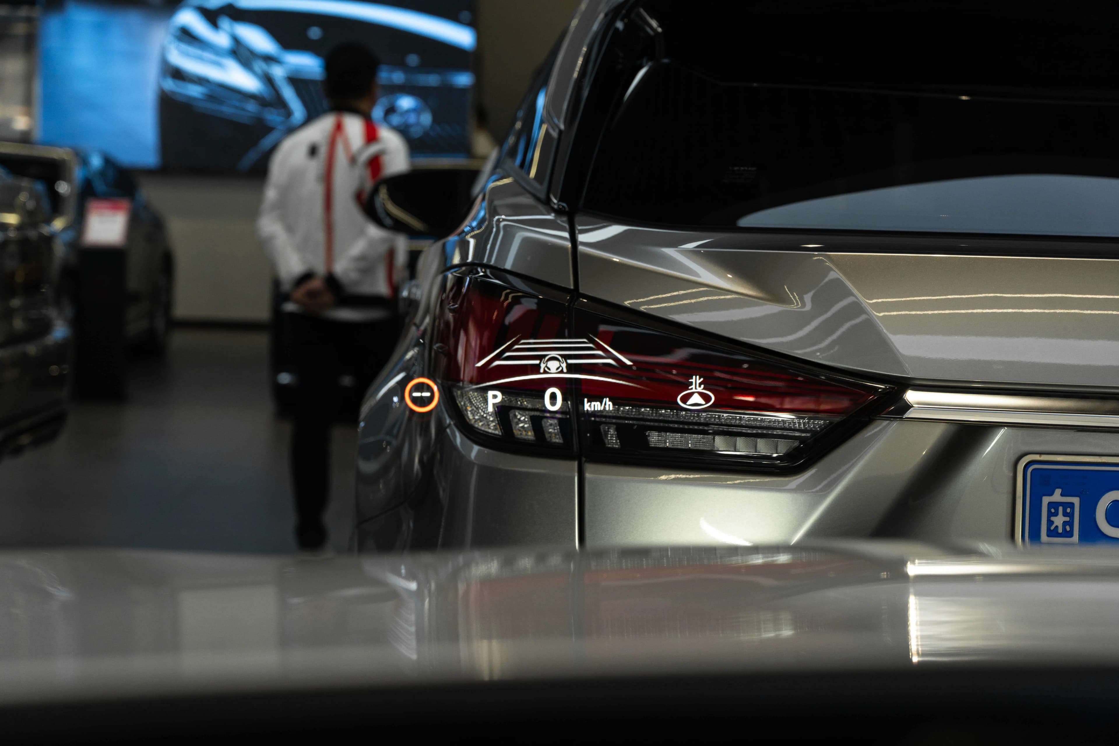 Lexus RX PHEV 2023 г. 37356 км. — фото 7
