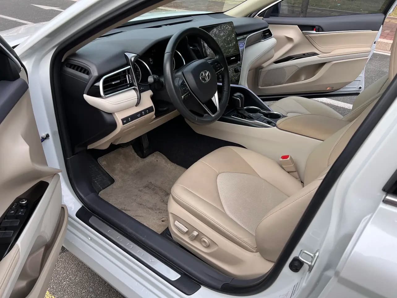 Toyota Camry 2022 г. 35091 км. — фото 16