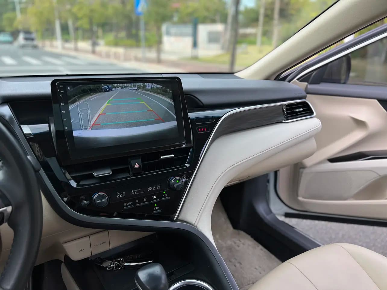 Toyota Camry 2022 г. 35091 км. — фото 10
