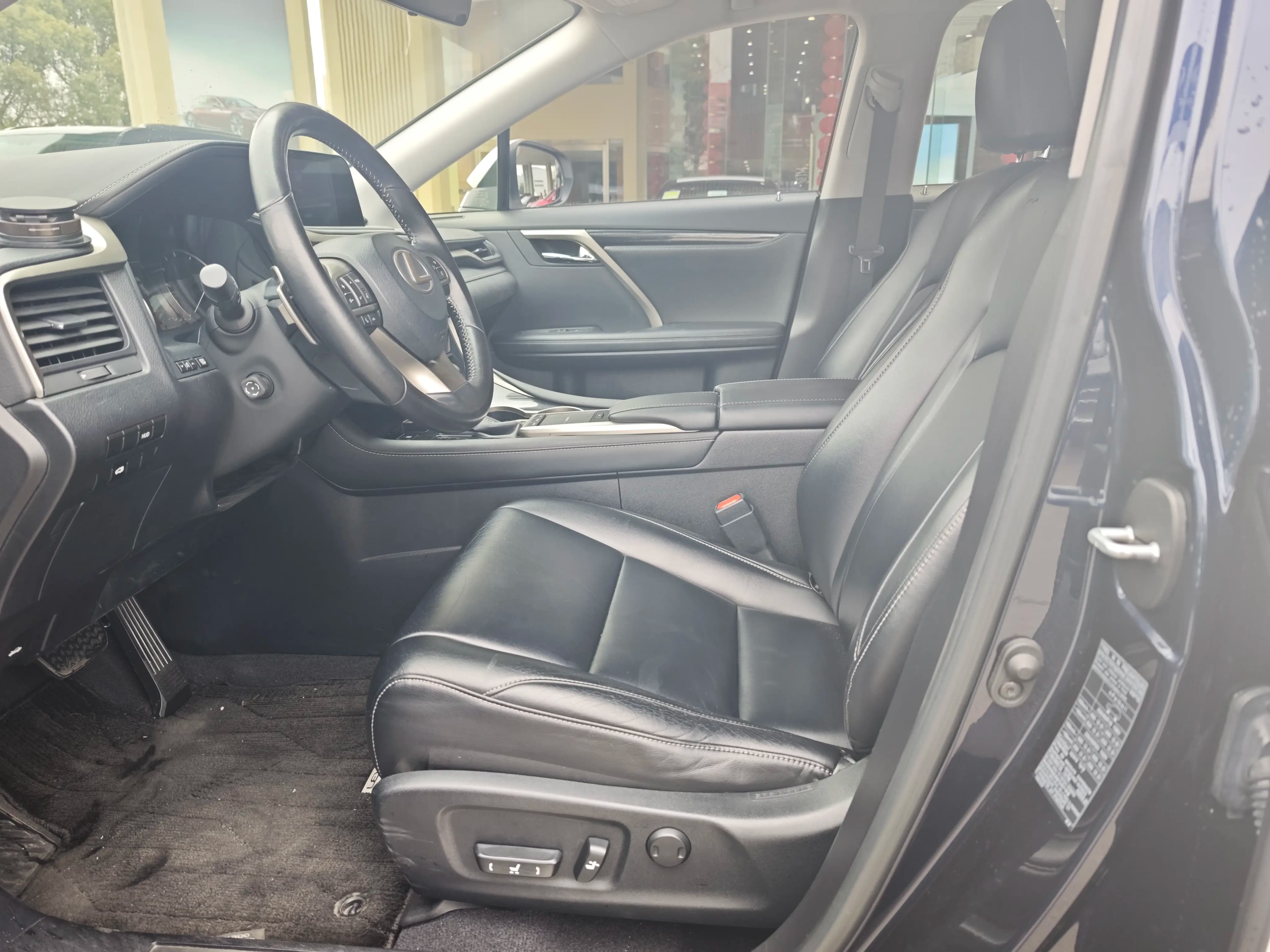 Lexus RX 2021 г. 65655 км. — фото 15