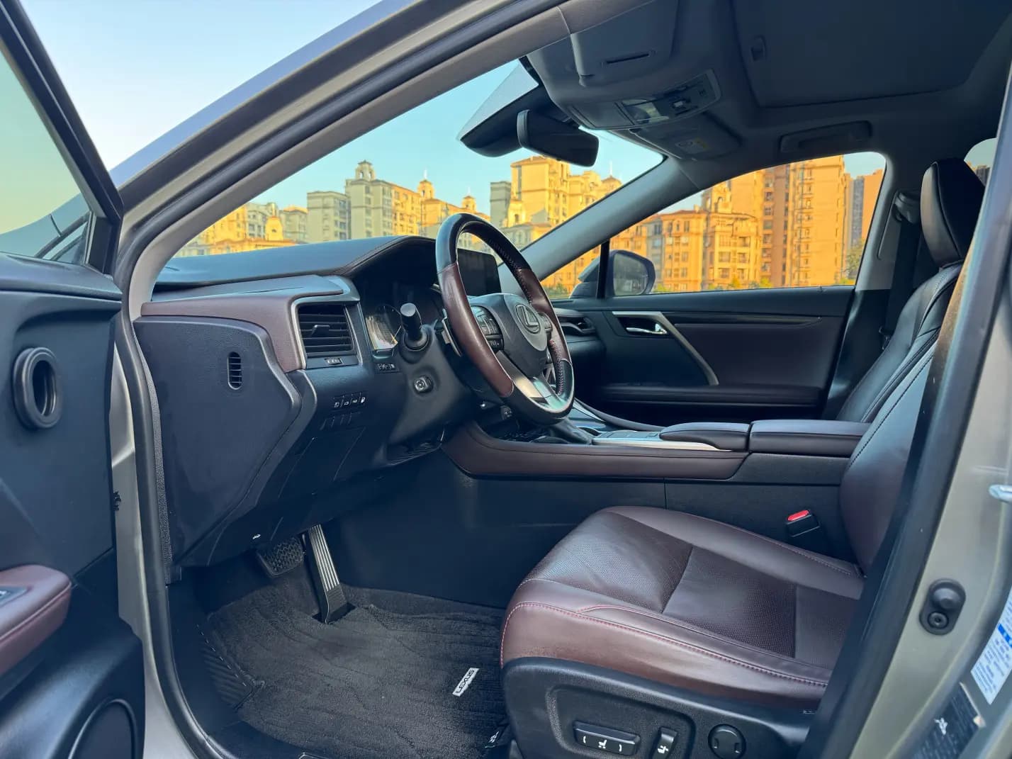 Lexus RX 2022 г. 120054 км. — фото 8