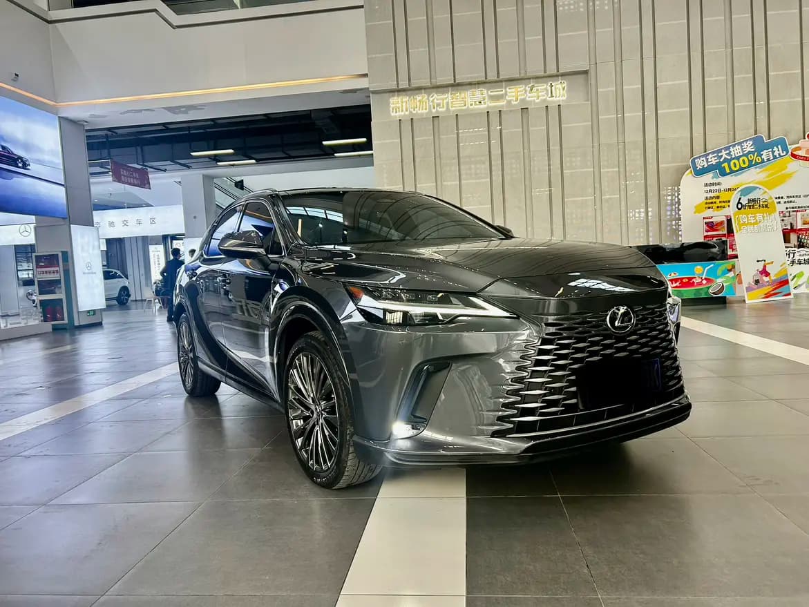 Lexus RX 2023 г. 84052 км. — фото 3