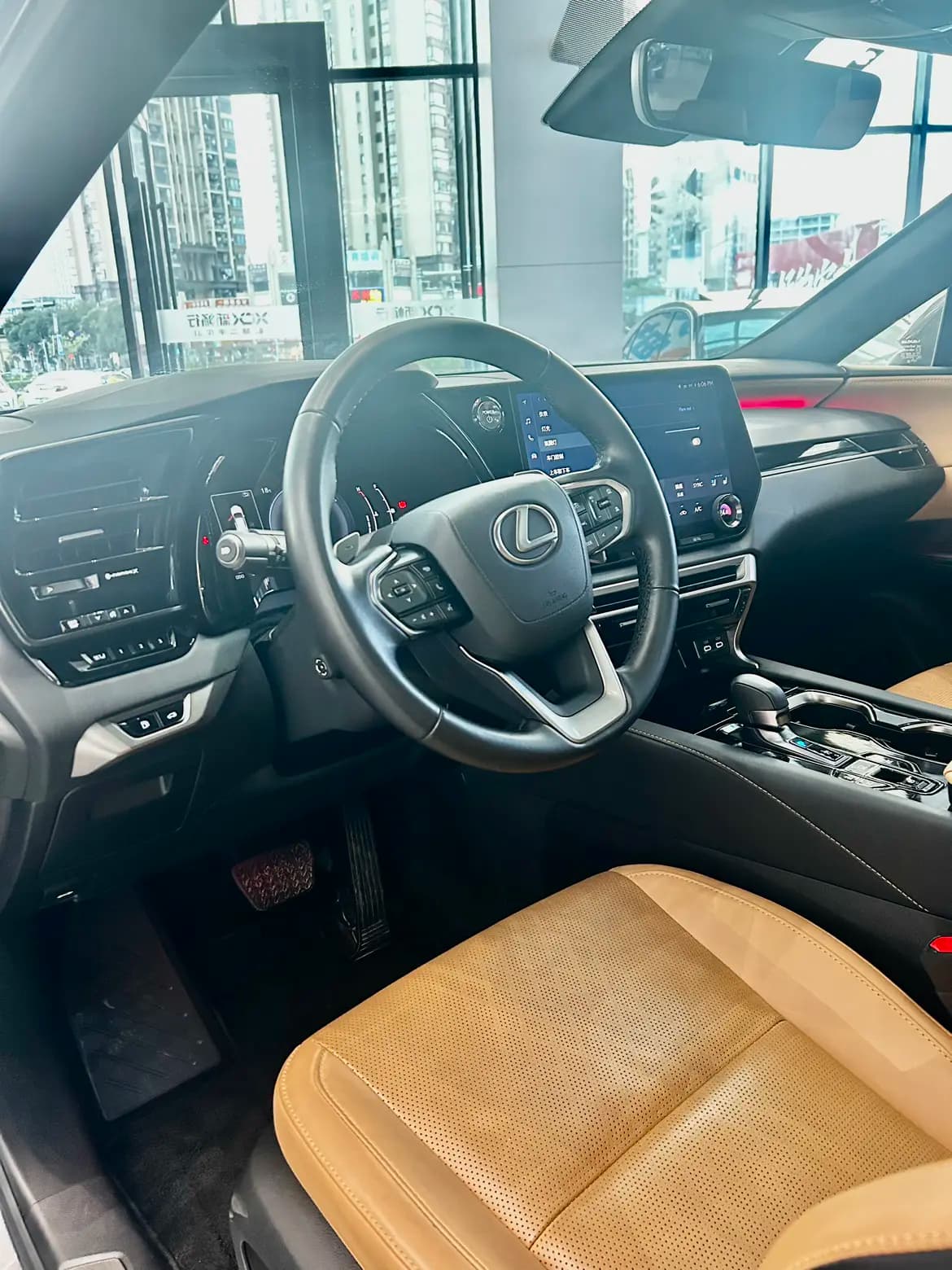 Lexus RX 2023 г. 84052 км. — фото 10