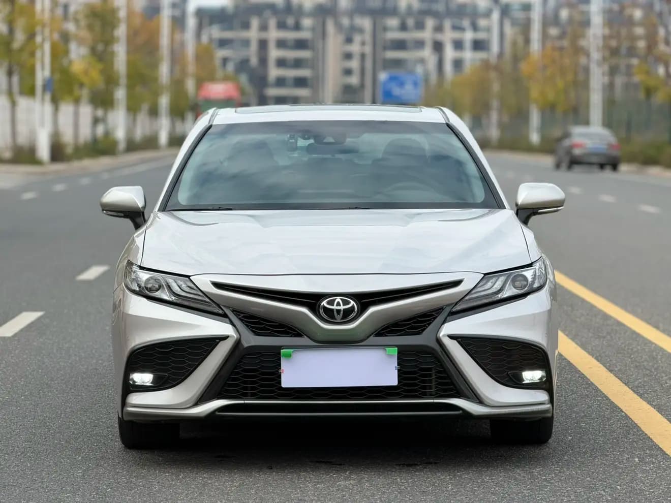 Toyota Camry 2023 г. 36092 км. — фото 2