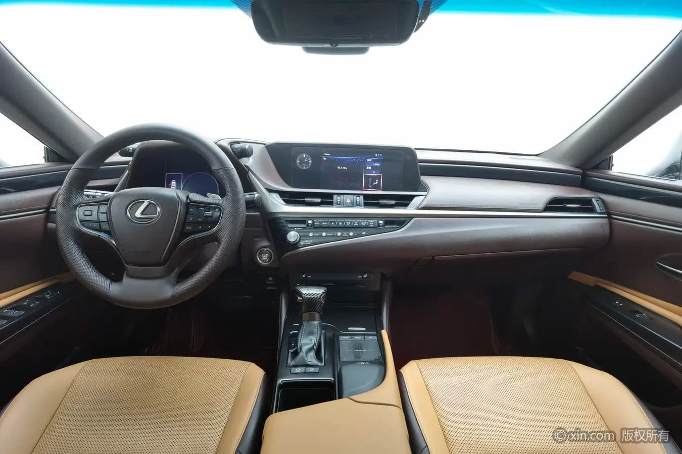 Lexus ES 2021 г. 71029 км. — фото 12