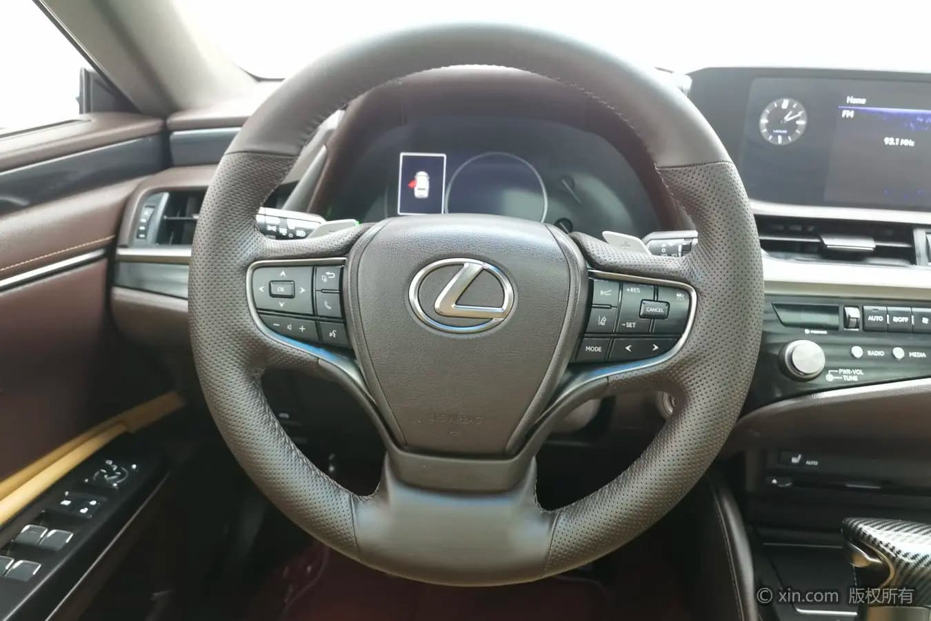 Lexus ES 2021 г. 71029 км. — фото 14