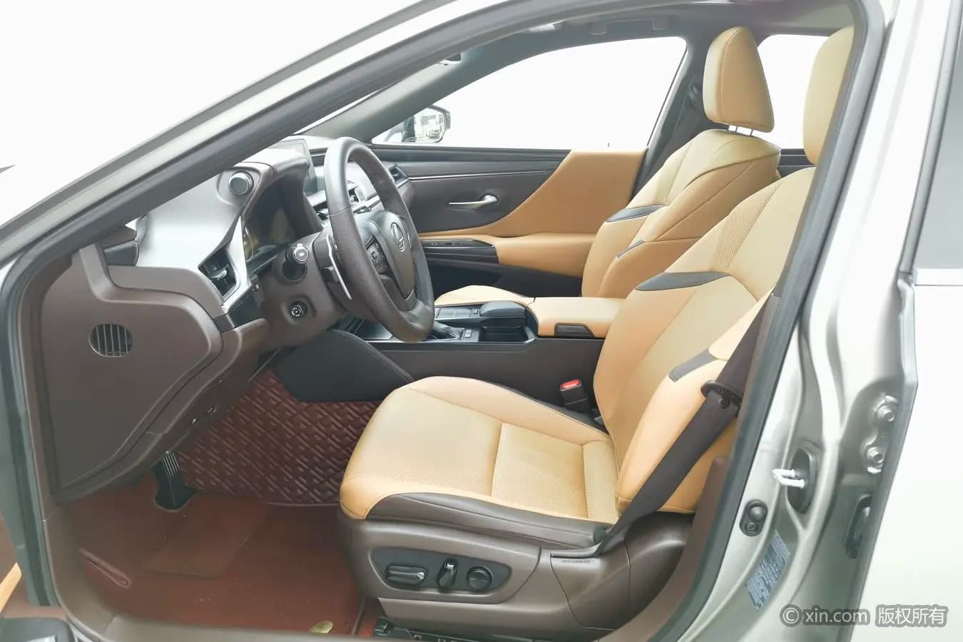 Lexus ES 2021 г. 71029 км. — фото 17