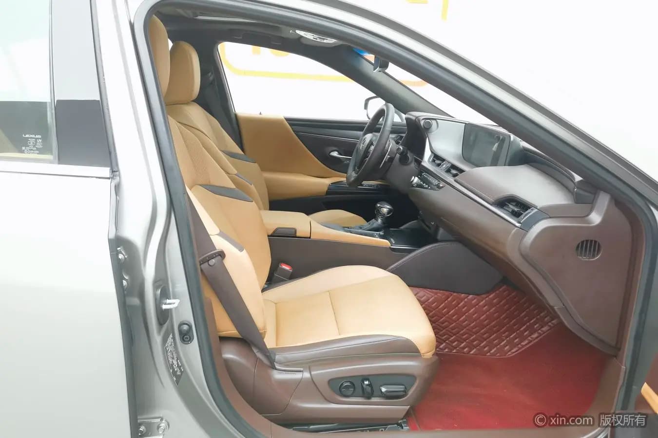 Lexus ES 2021 г. 71029 км. — фото 19