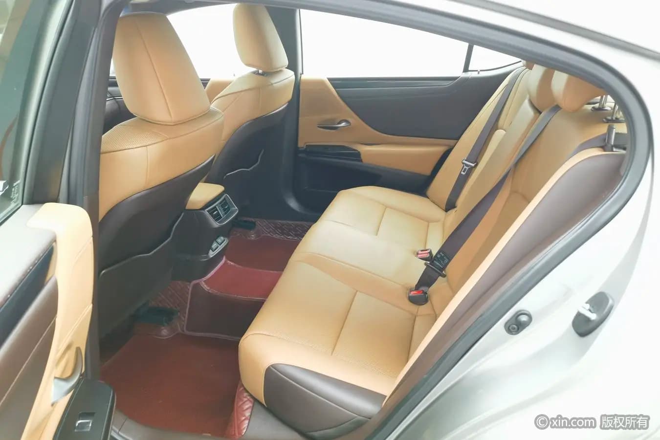 Lexus ES 2021 г. 71029 км. — фото 20