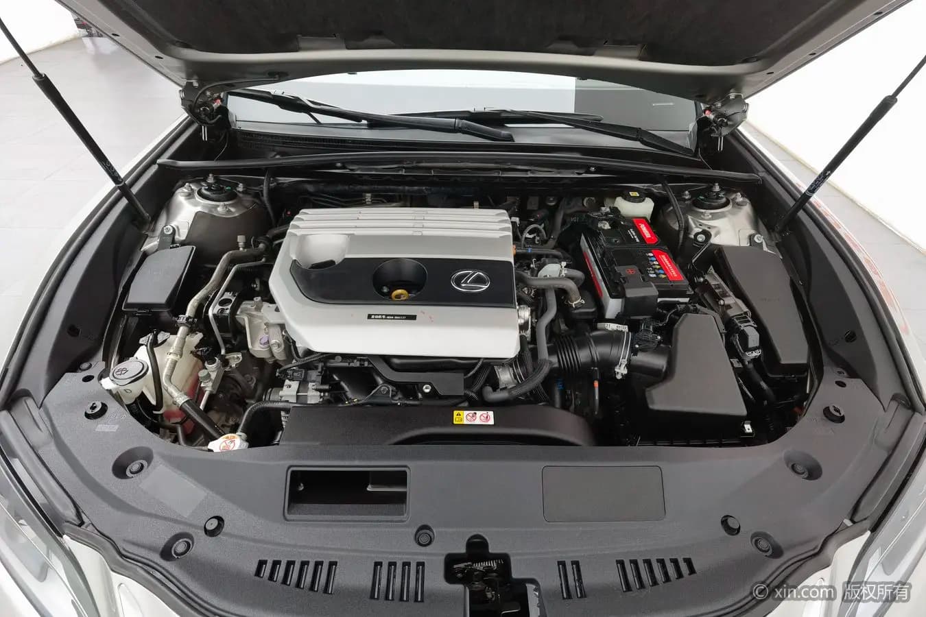 Lexus ES 2021 г. 71029 км. — фото 5