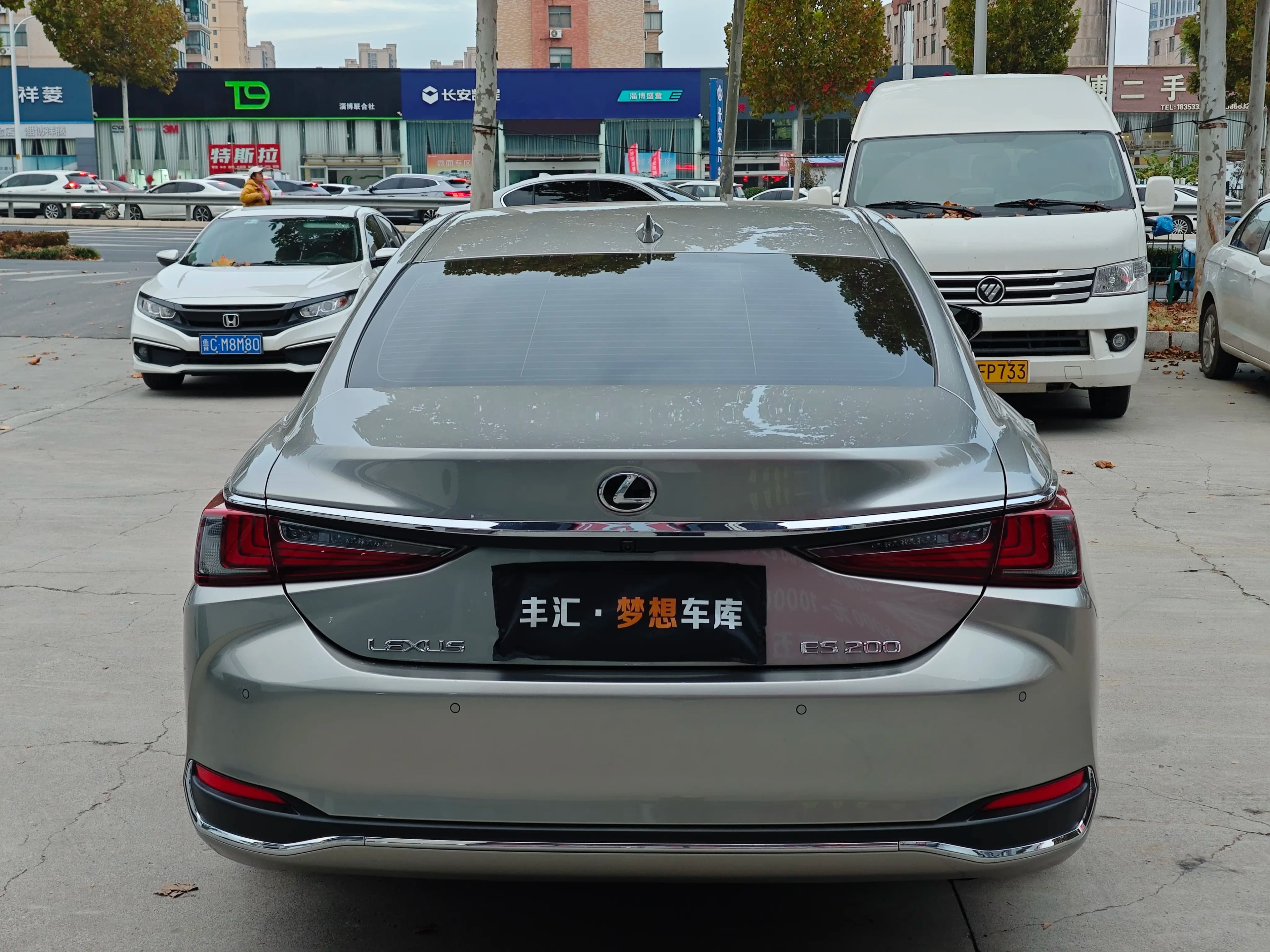 Lexus ES 2022 г. 48030 км. — фото 3
