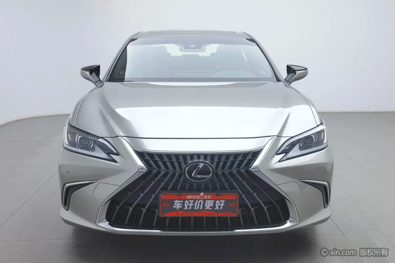 Lexus ES 2023 г. 50631 км. — фото 2