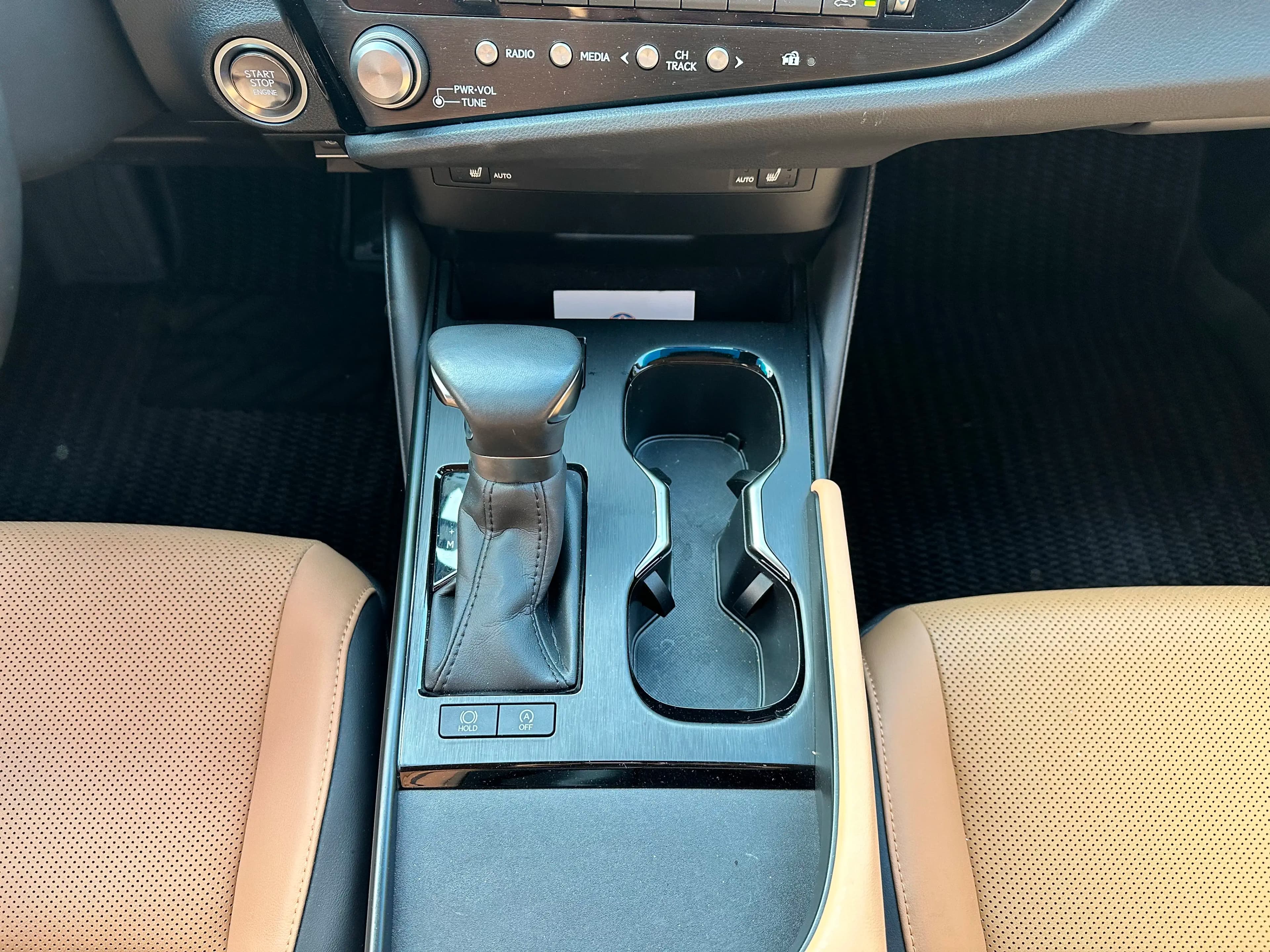 Lexus ES 2023 г. 34034 км. — фото 14