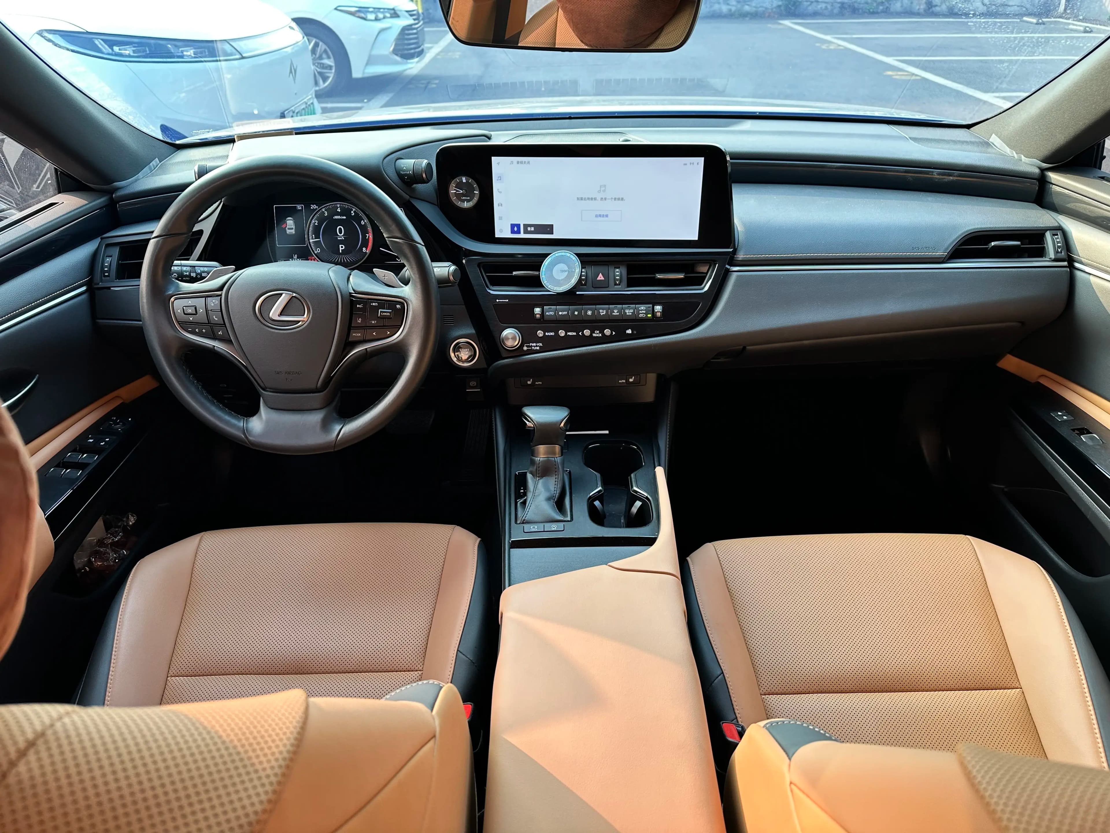 Lexus ES 2023 г. 34034 км. — фото 10