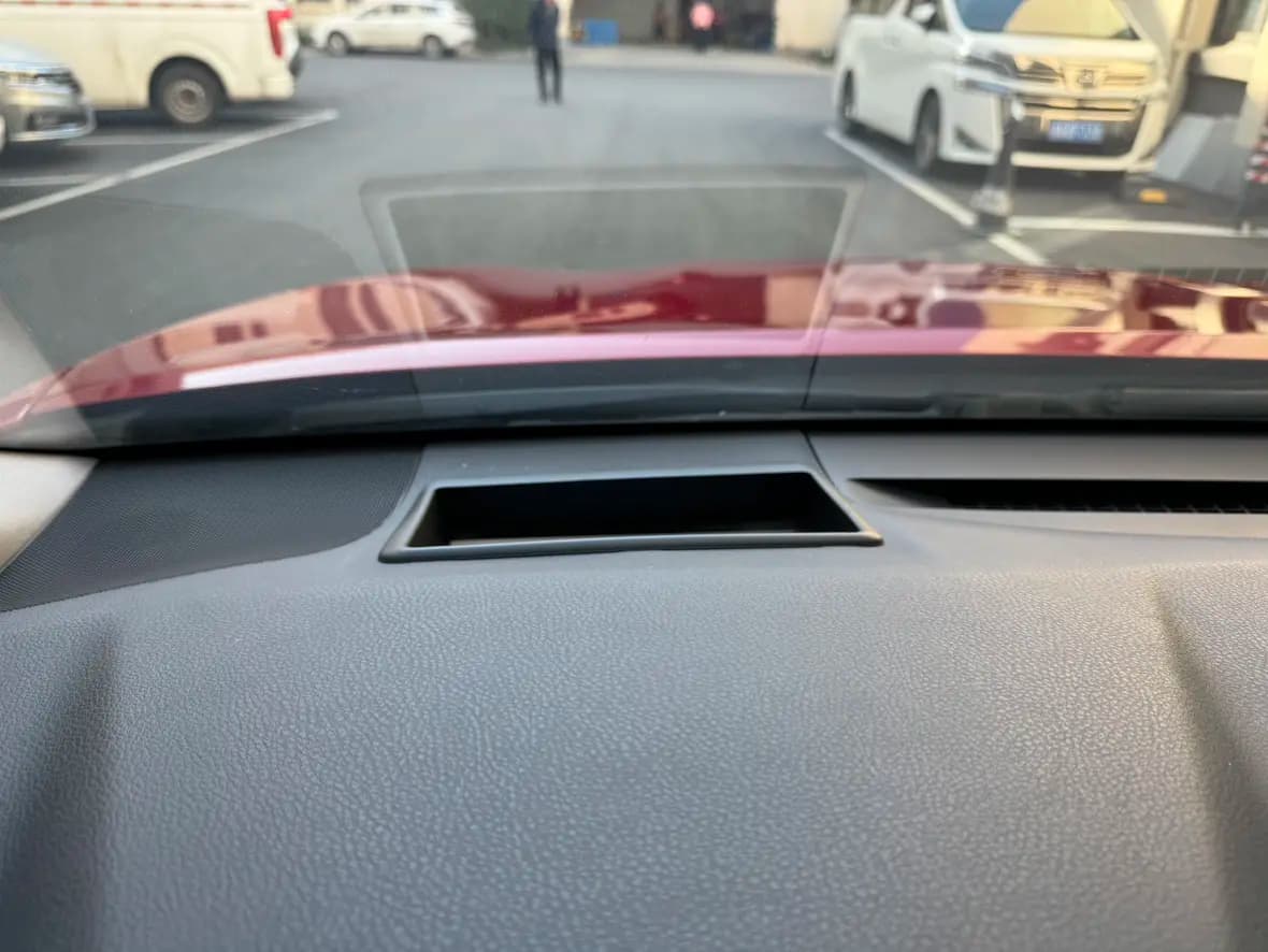 Toyota Camry 2021 г. 76293 км. — фото 12