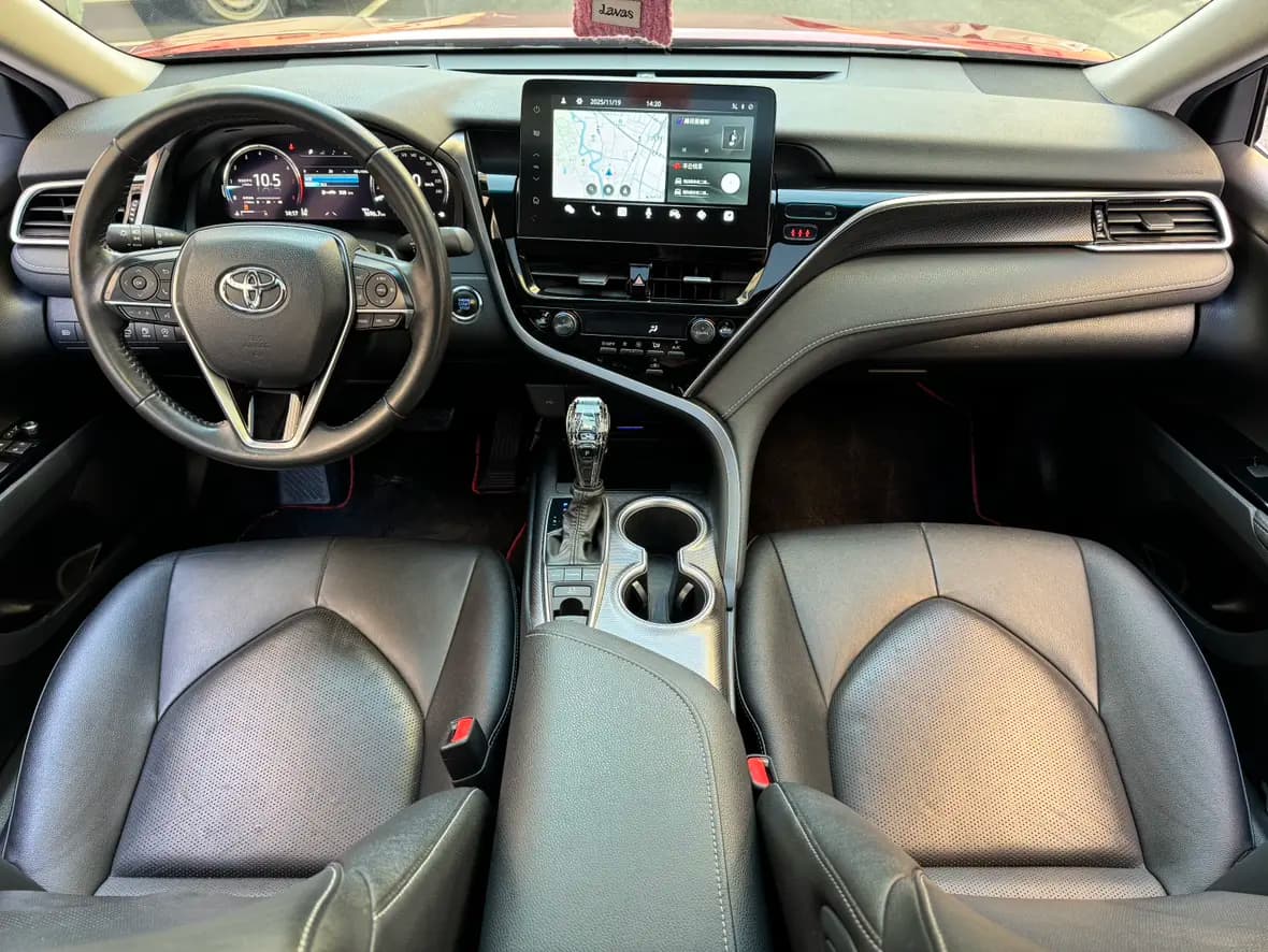 Toyota Camry 2021 г. 76293 км. — фото 15
