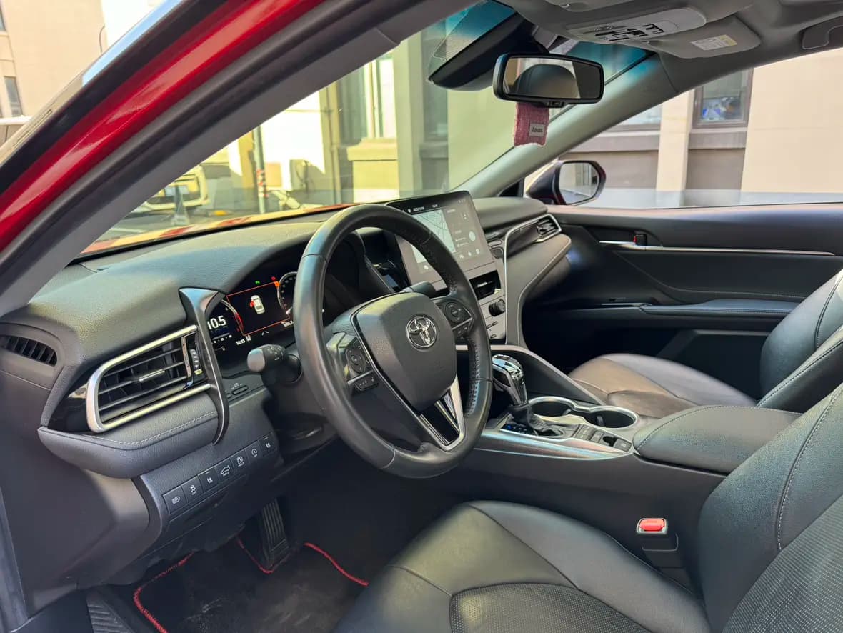Toyota Camry 2021 г. 76293 км. — фото 23