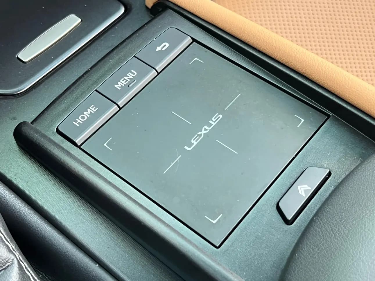 Lexus ES 2021 г. 69035 км. — фото 12
