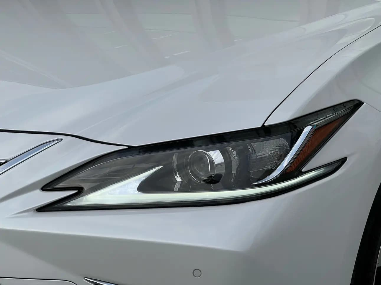 Lexus ES 2021 г. 69035 км. — фото 7