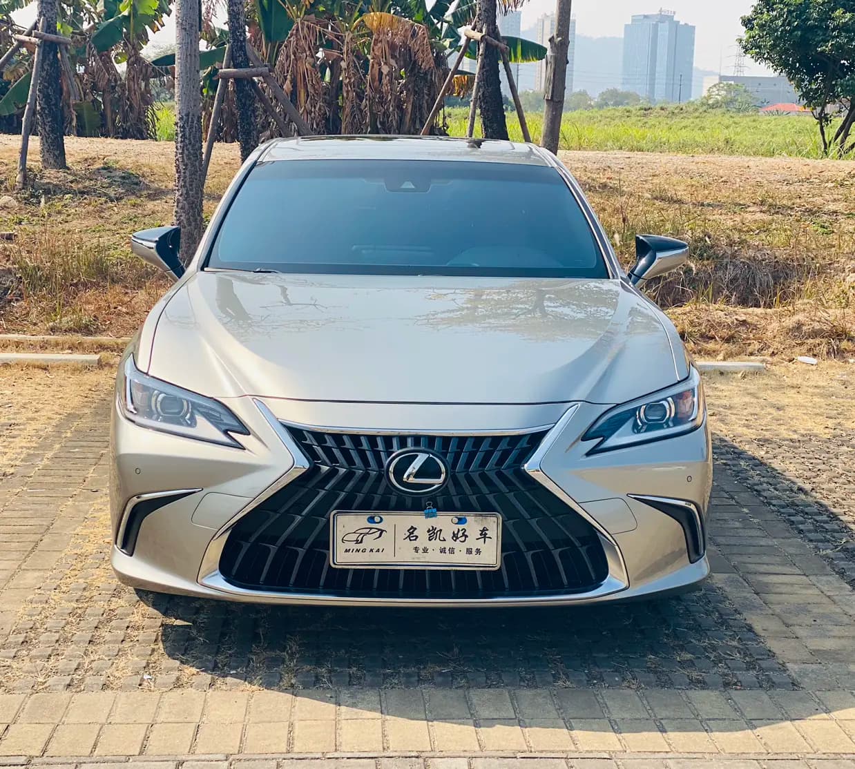 Lexus ES 2022 г. 56036 км. — фото 2