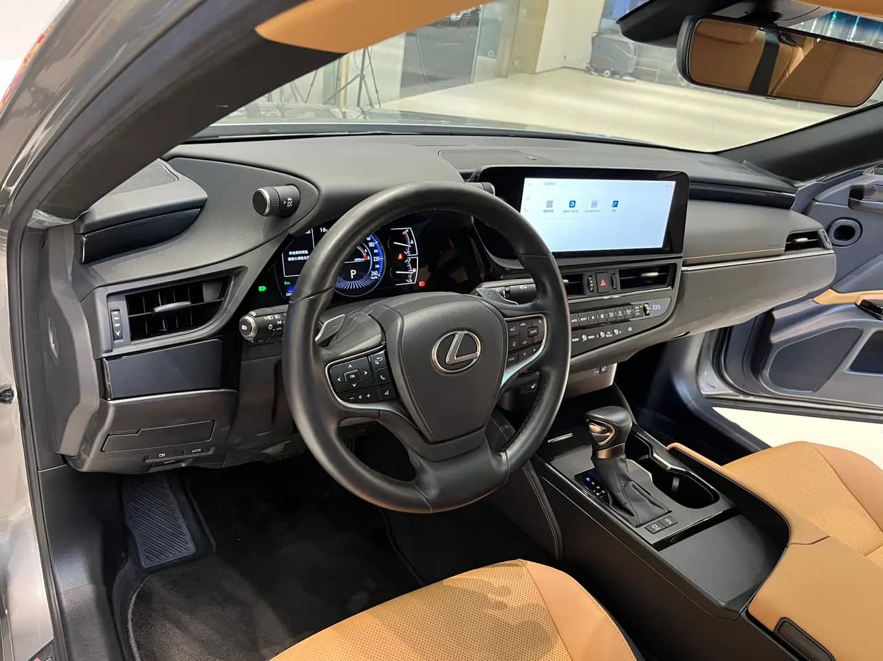 Lexus ES 2024 г. 26038 км. — фото 16