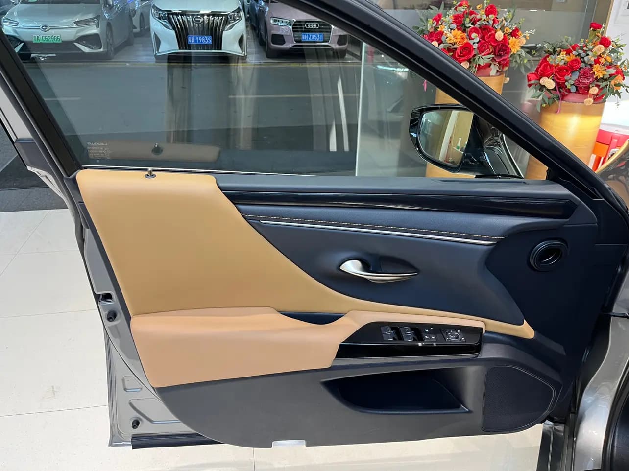 Lexus ES 2024 г. 26038 км. — фото 20