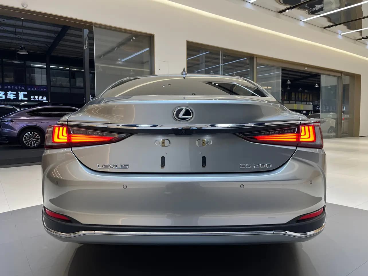 Lexus ES 2024 г. 26039 км. — фото 6