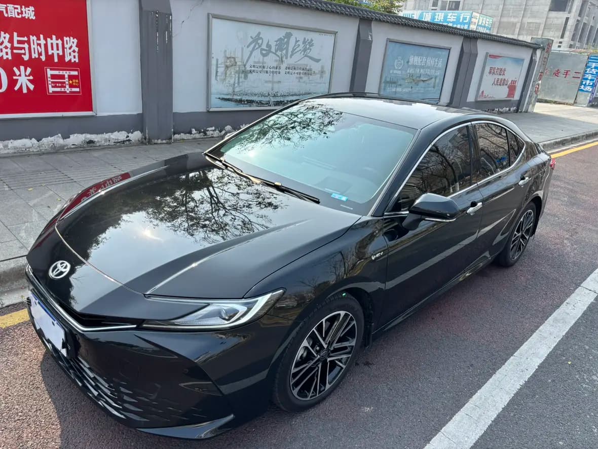 Toyota Camry 2025 г. 21995 км. — фото 10