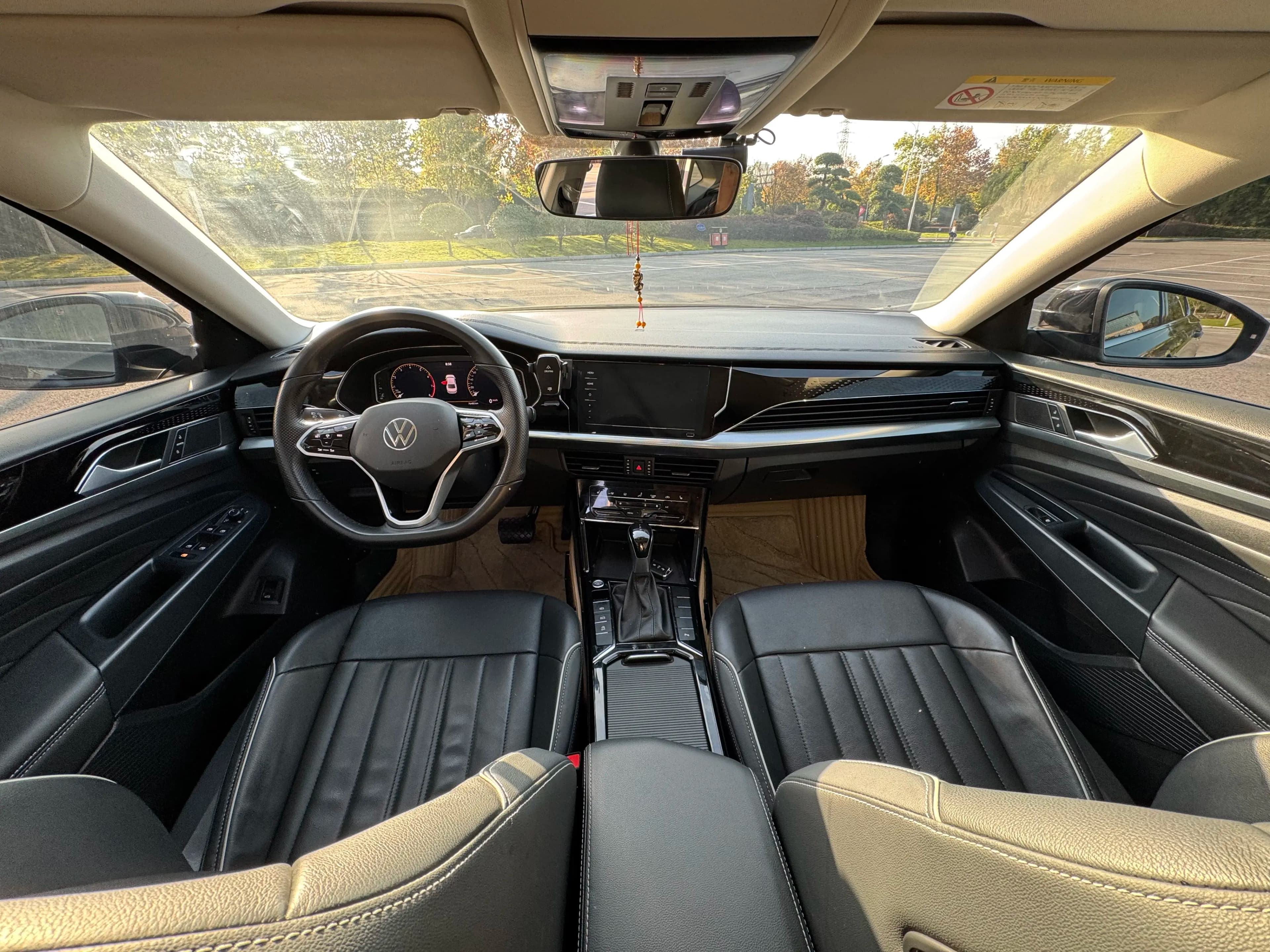 Volkswagen Passat 2022 г. 76105 км. — фото 4