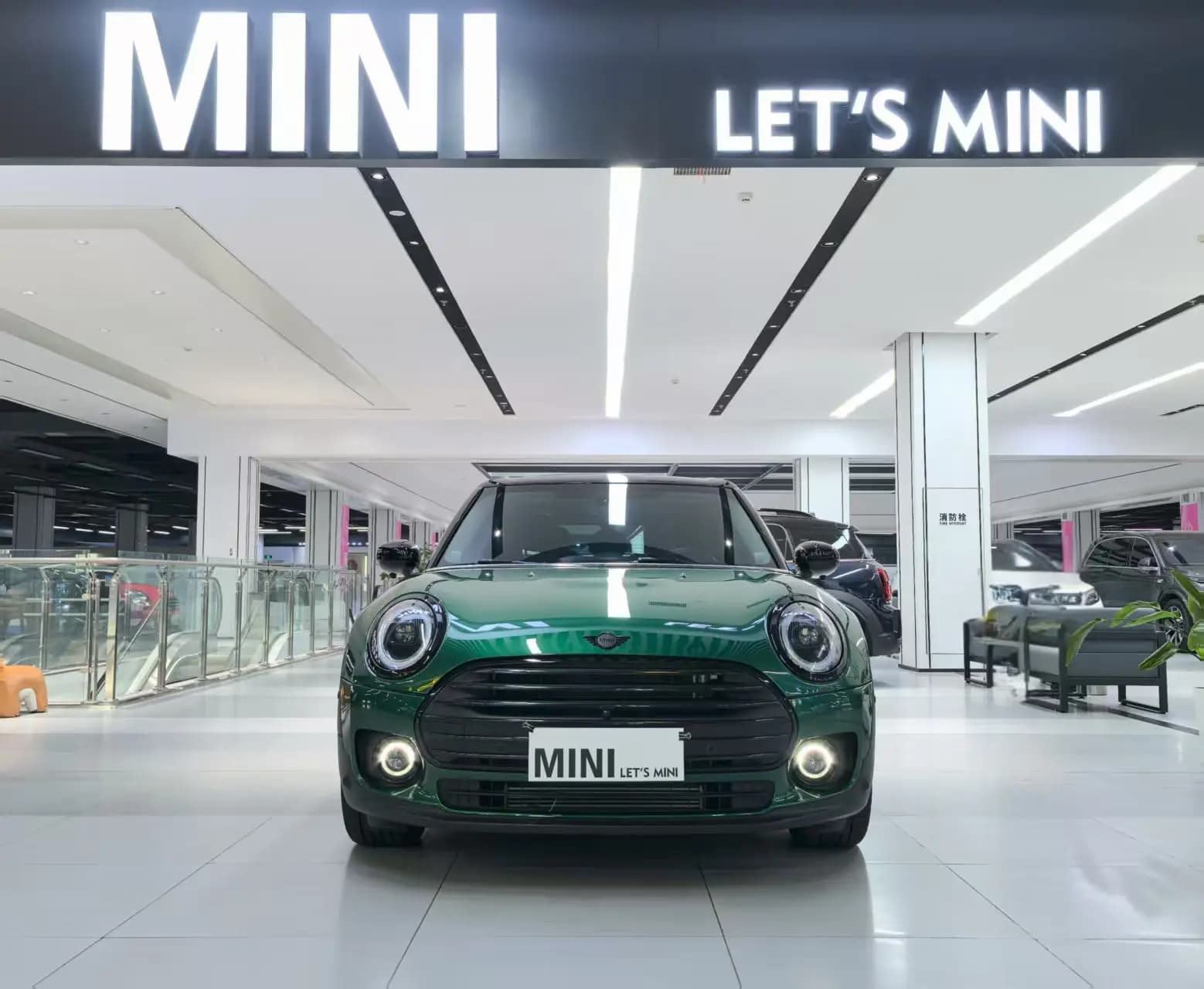 MINI CLUBMAN 2023 г. 15110 км. — фото 2