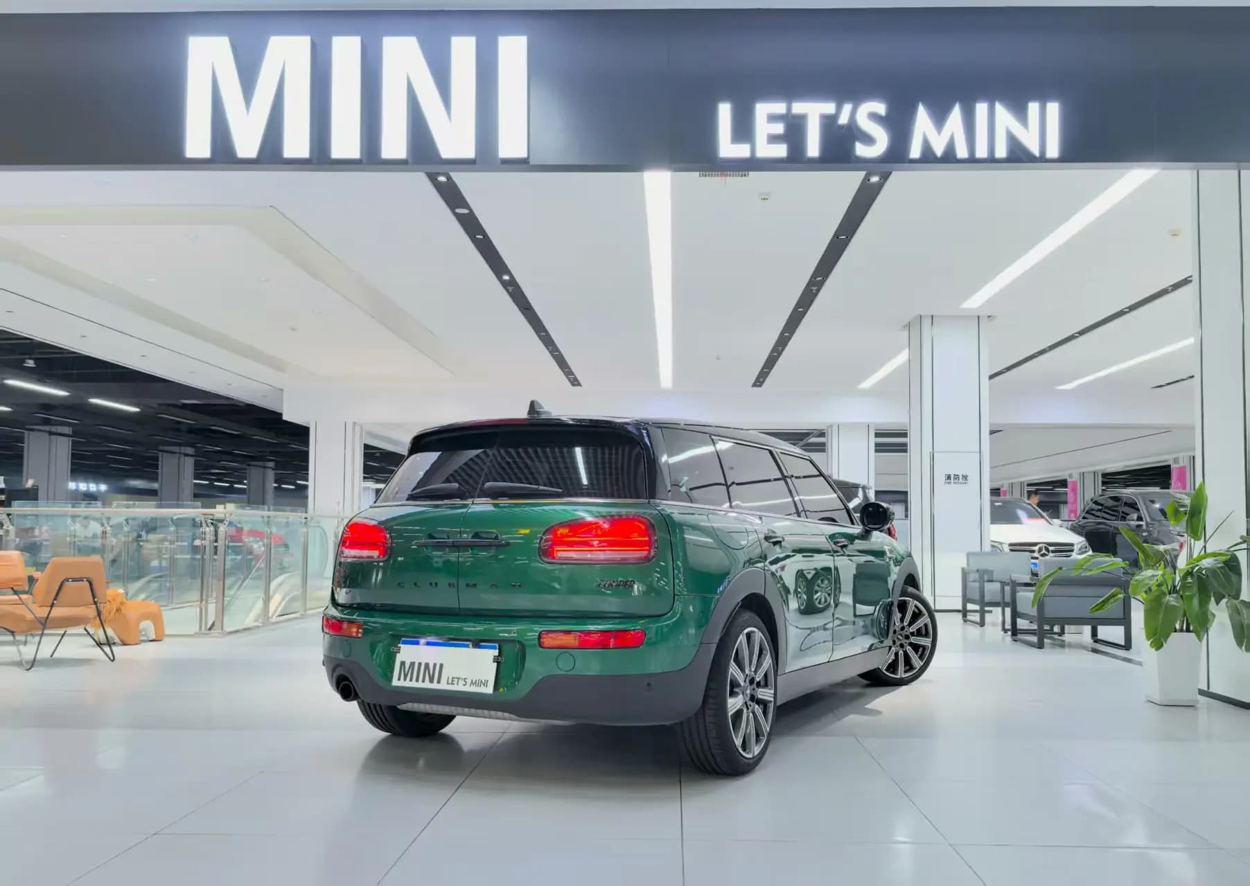 MINI CLUBMAN 2023 г. 15110 км. — фото 7