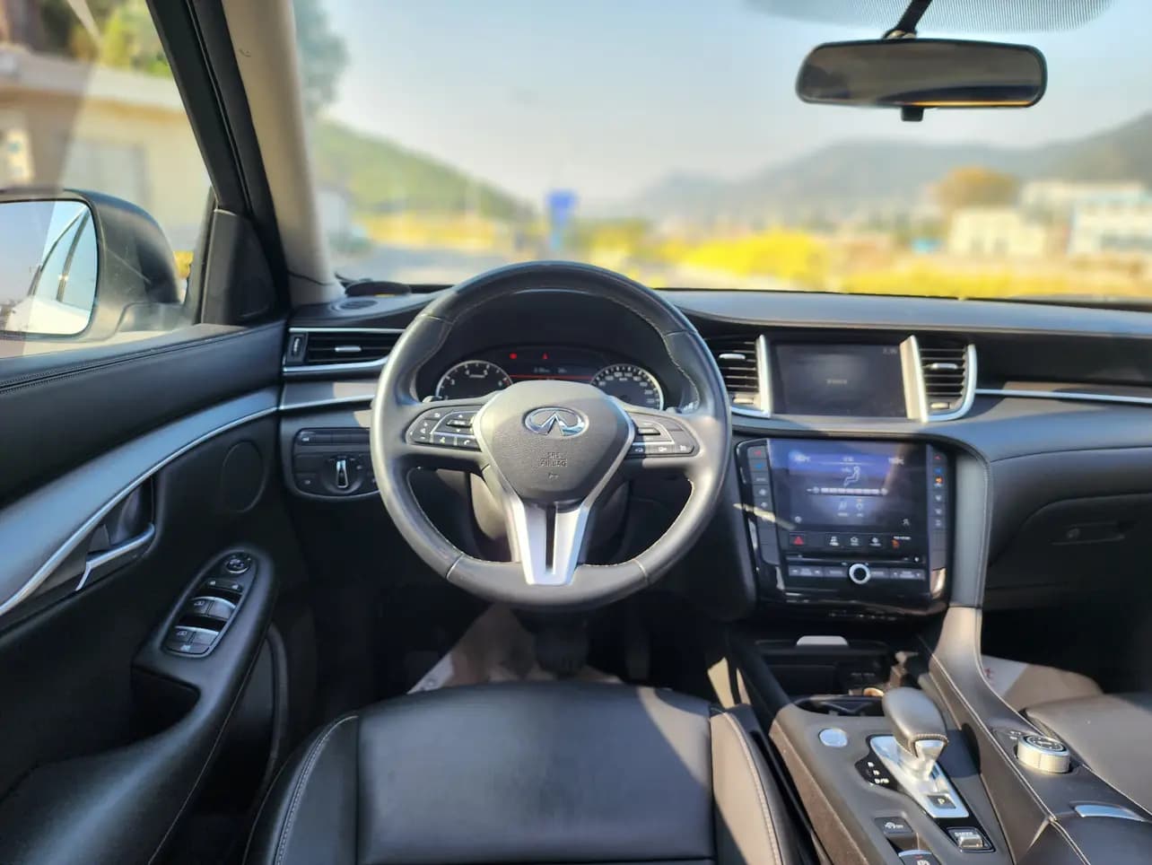 Infiniti QX50 2021 г. 40116 км. — фото 13