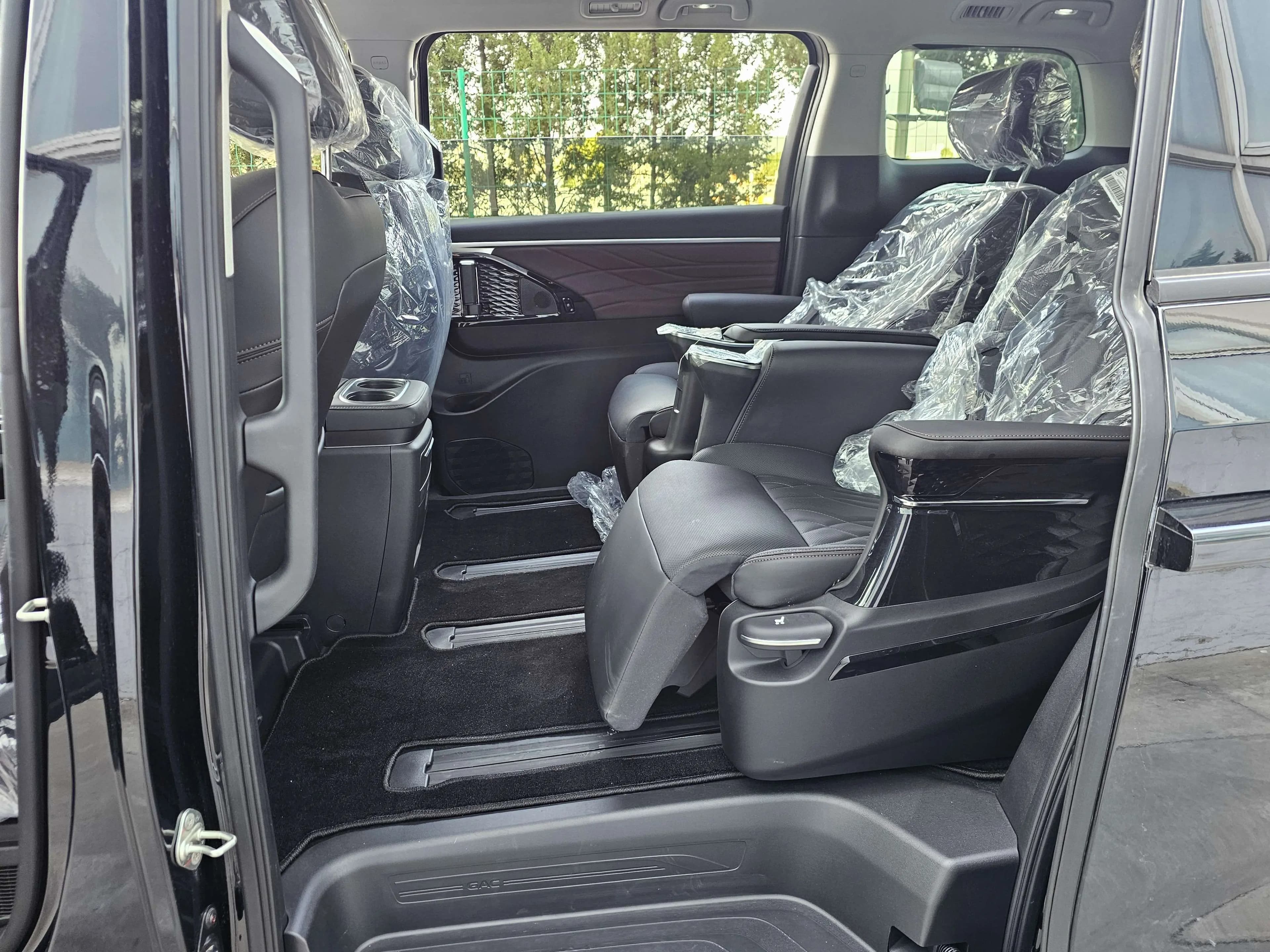 GAC Trumpchi E9 PHEV 2024 г. — фото 19