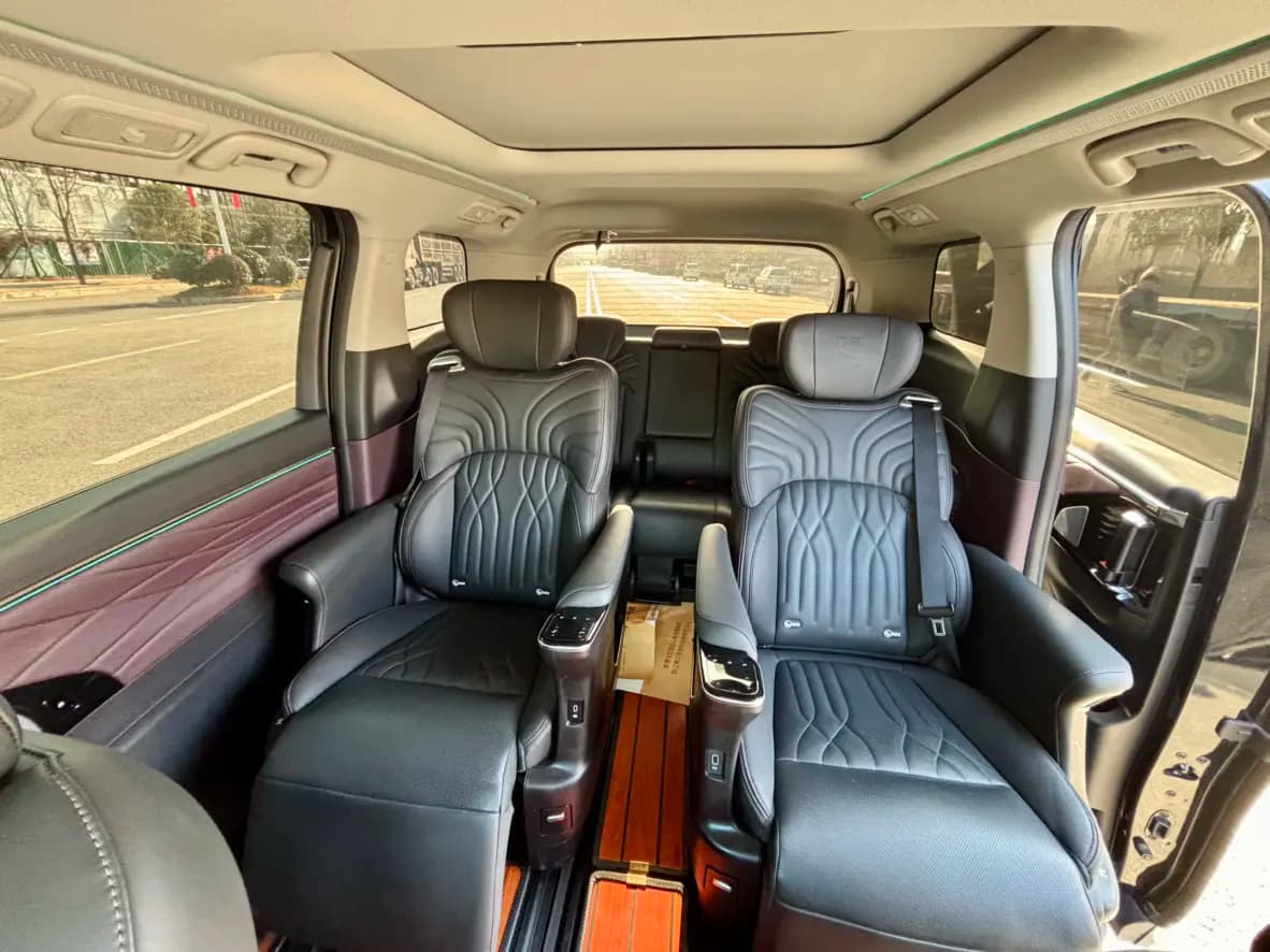 GAC Trumpchi M8 2024 г. 18038 км. — фото 9