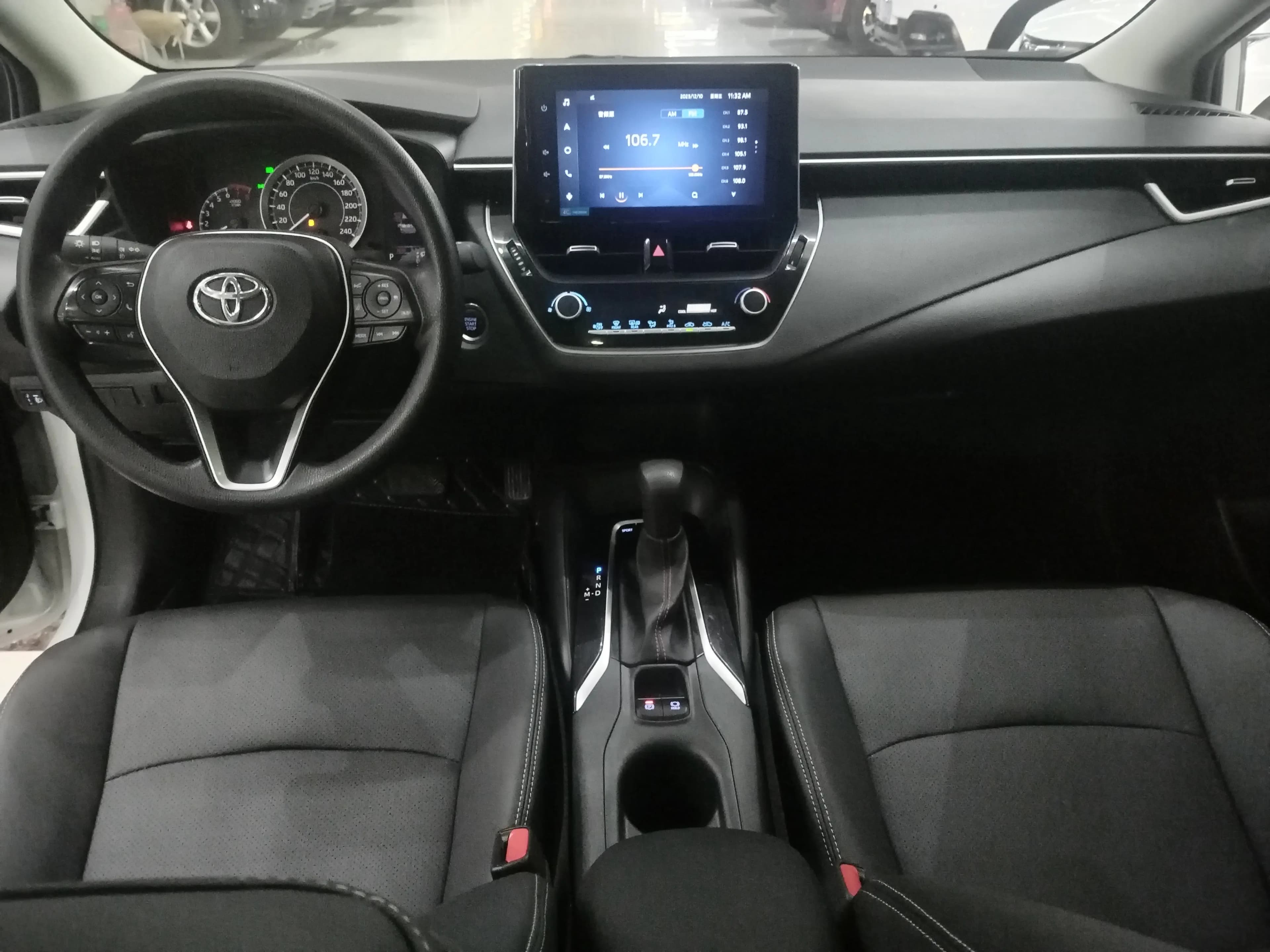 Toyota Corolla 2022 г. 35832 км. — фото 12